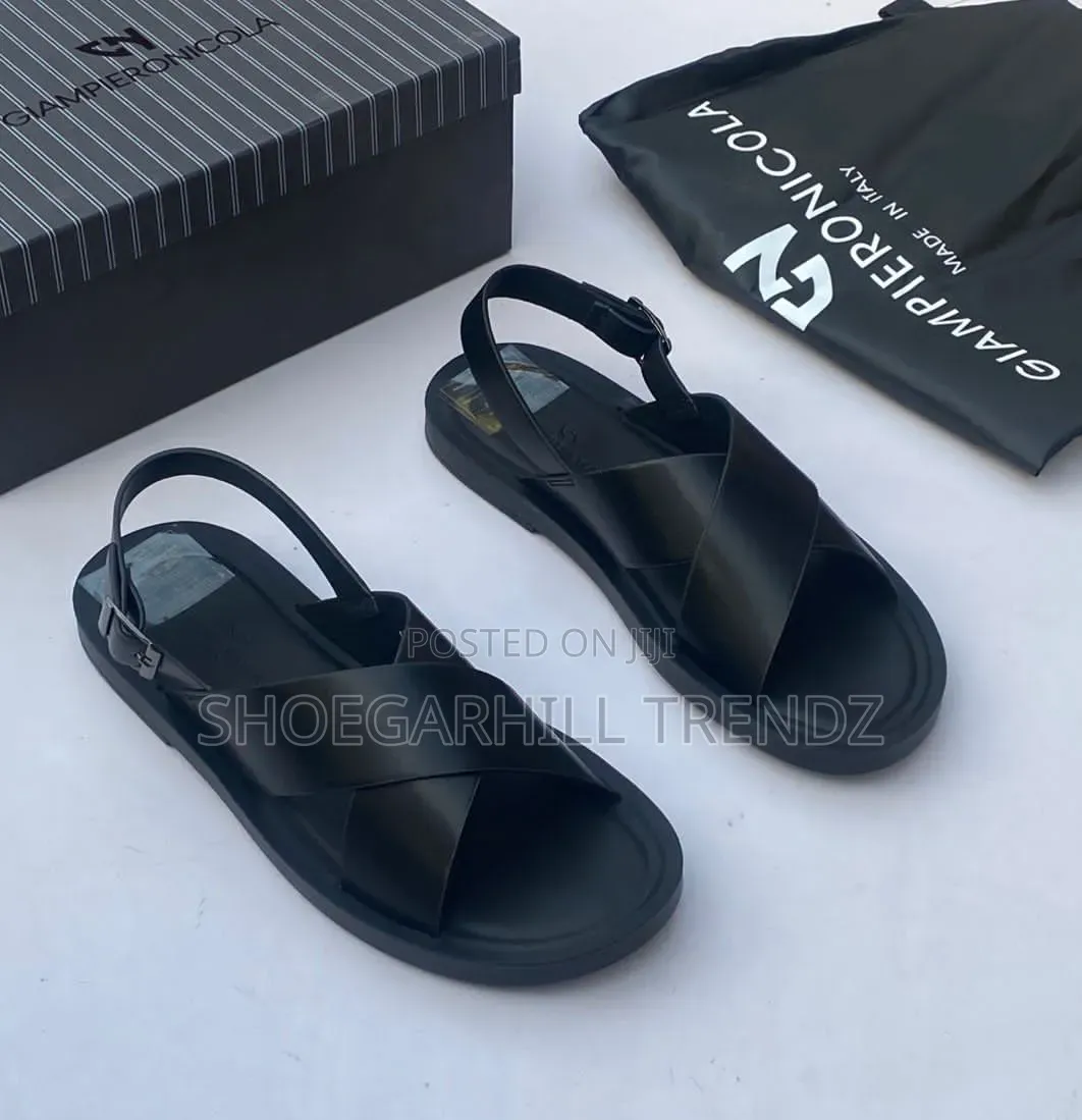 Men Crisscross Leather Palm Sandals