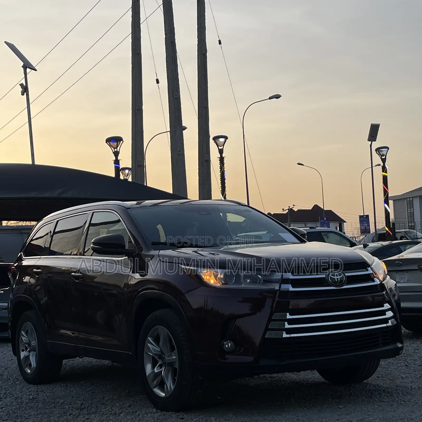 Toyota Highlander Limited 4x4 V6 (3.5L 6cyl 8A) 2017 Maroon