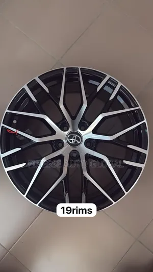 Size 19 Rim for Toyota