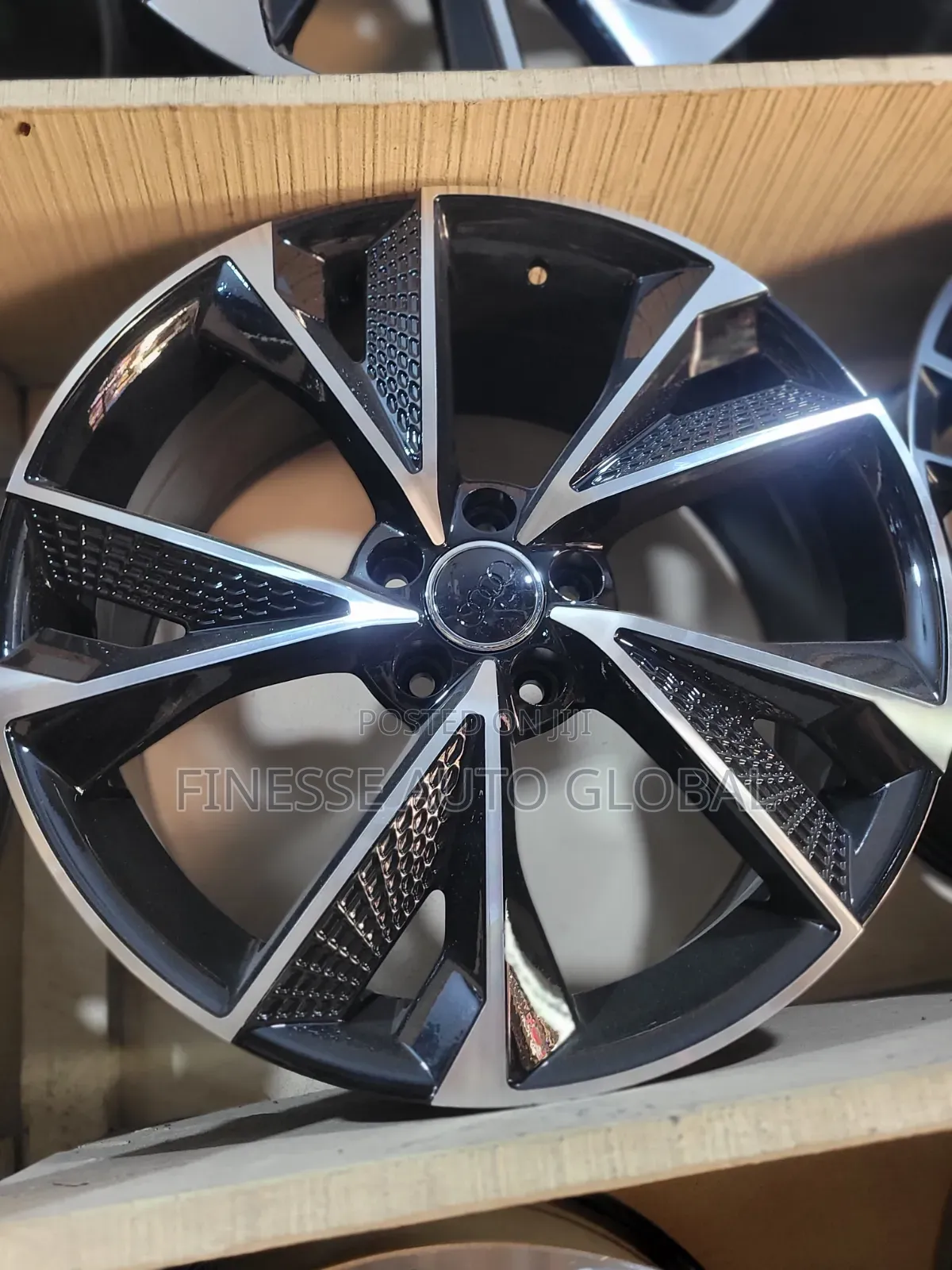 Size 19 Rim for Toyota