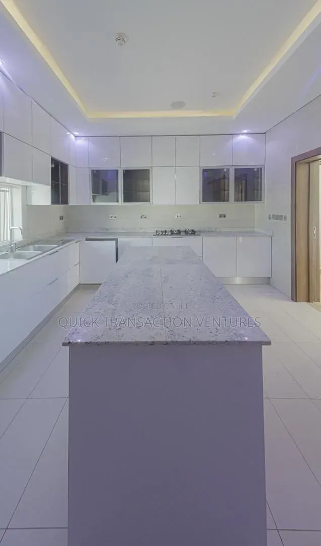 4bdrm Duplex in Pinnock Beach Estate, Osapa london for rent