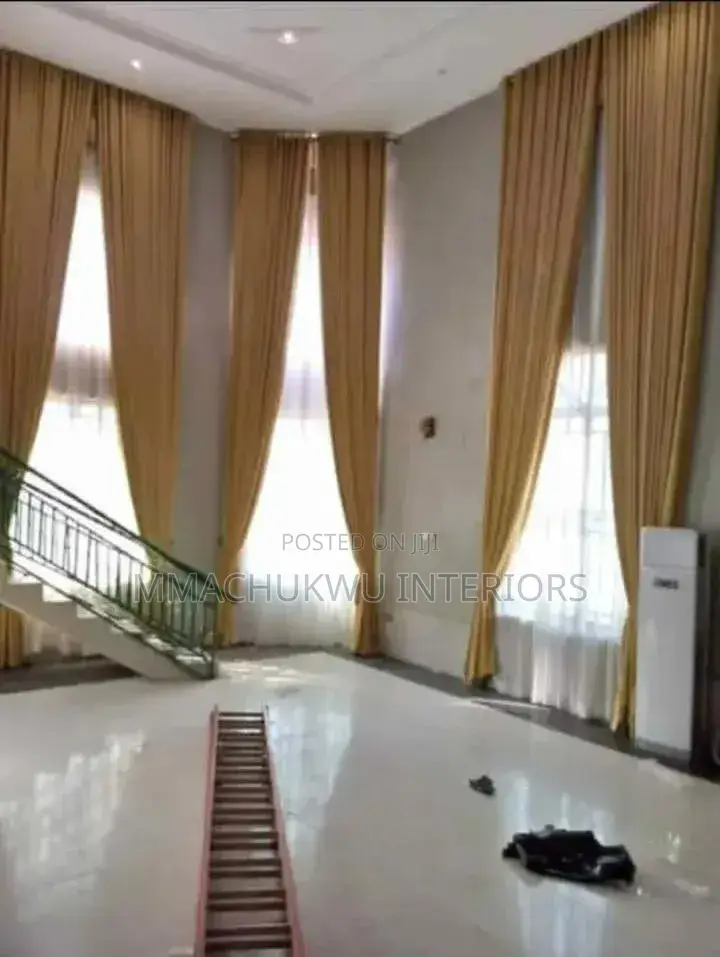 Curtain Curtain