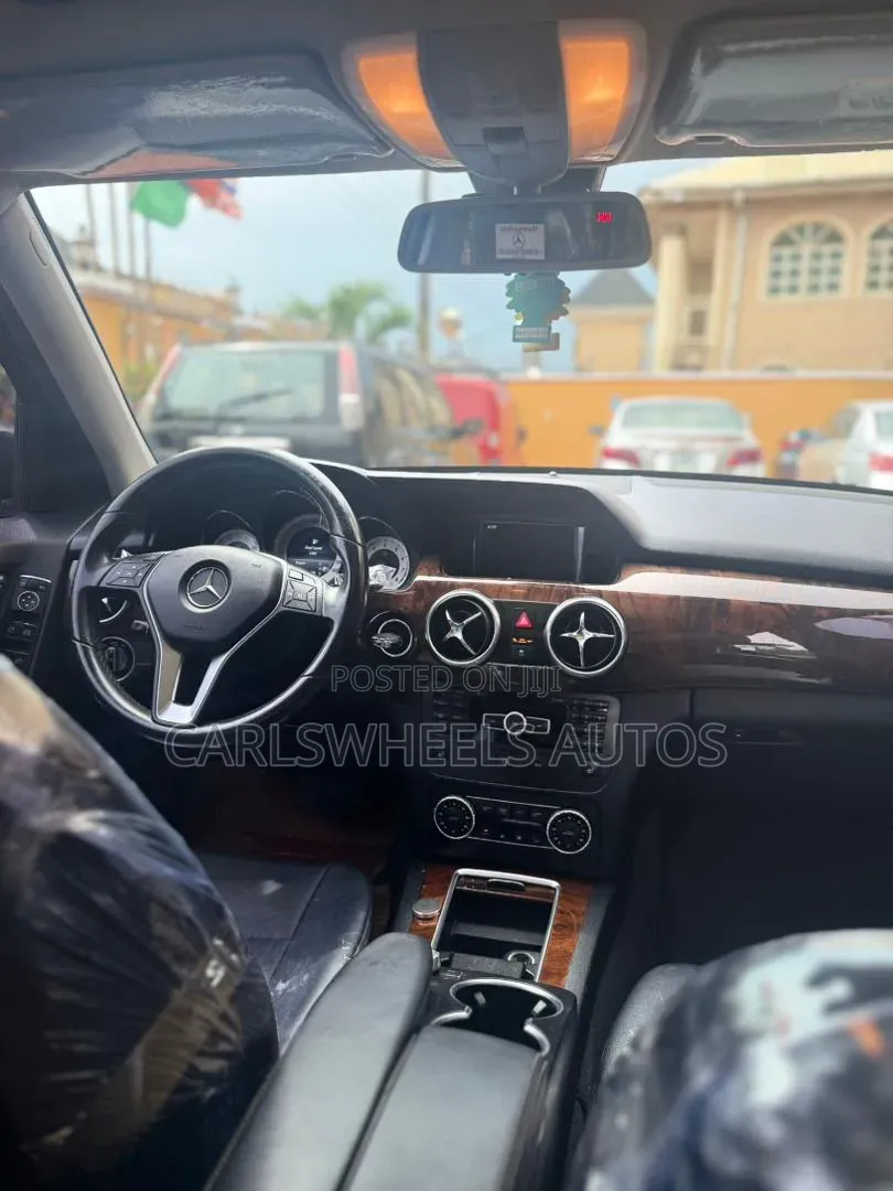Mercedes-Benz GLK-Class 350 2014 Black