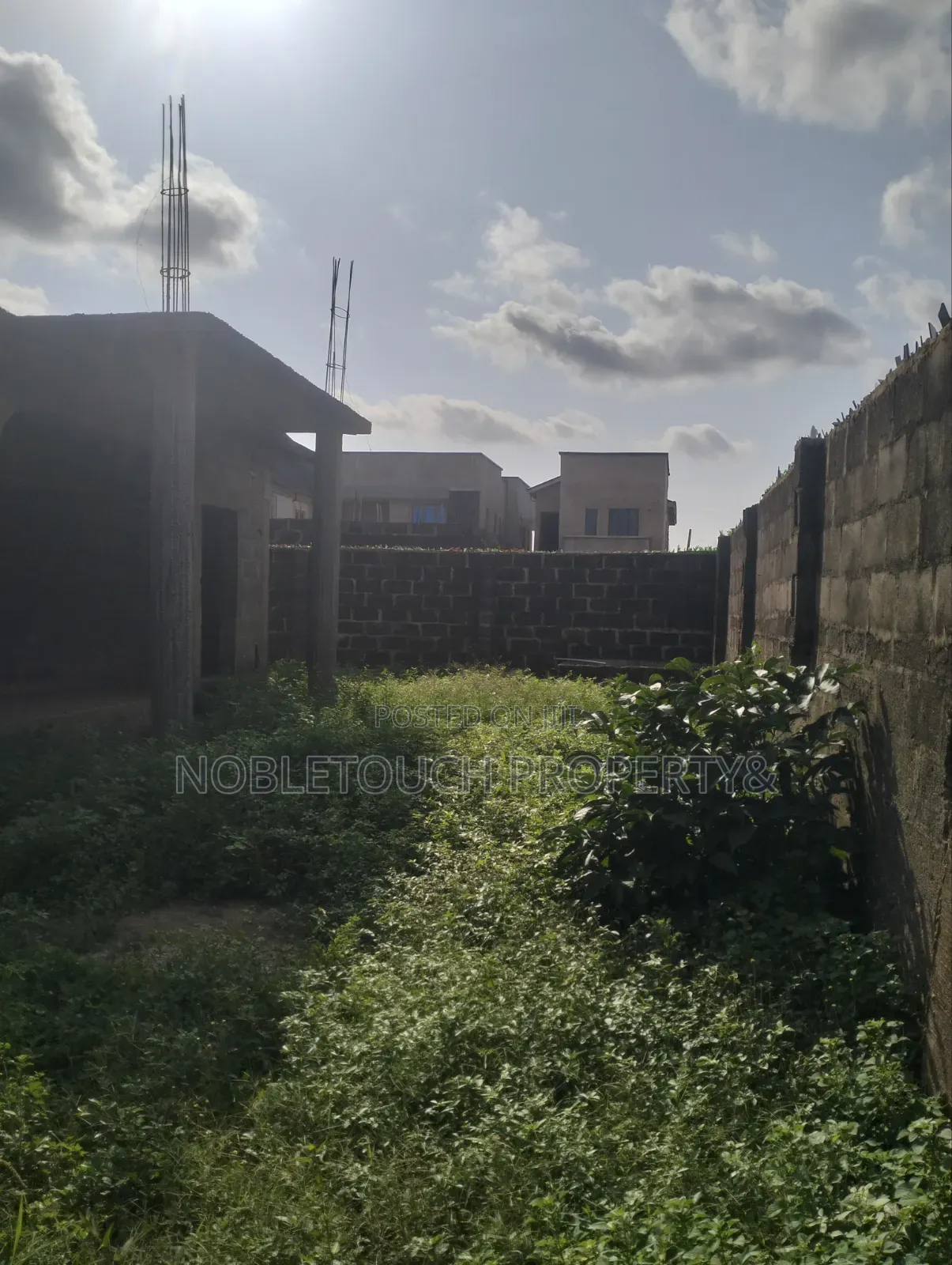 3bdrm Block of Flats in Along Madarikan, Iseri Olofin for sale
