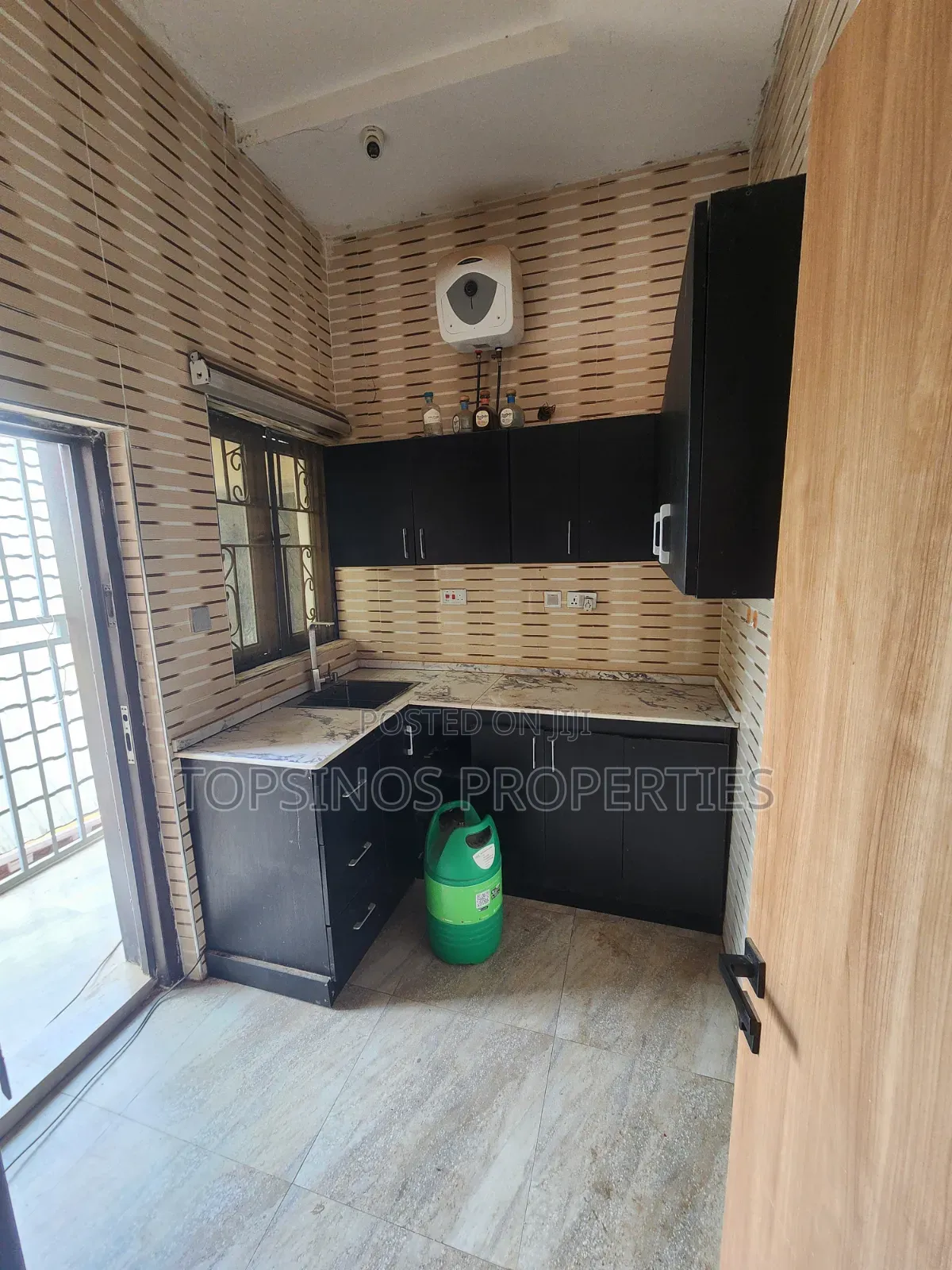 2bdrm Block of Flats in Dawaki for rent