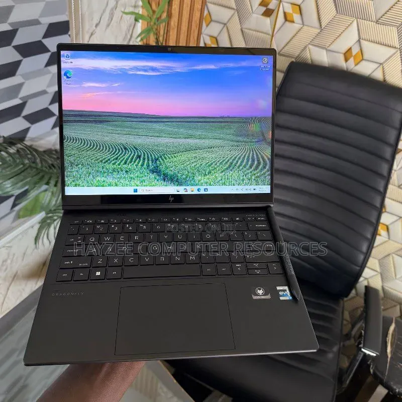 Laptop HP Dragonfly Folio 16GB Intel Core i7 SSD 1T
