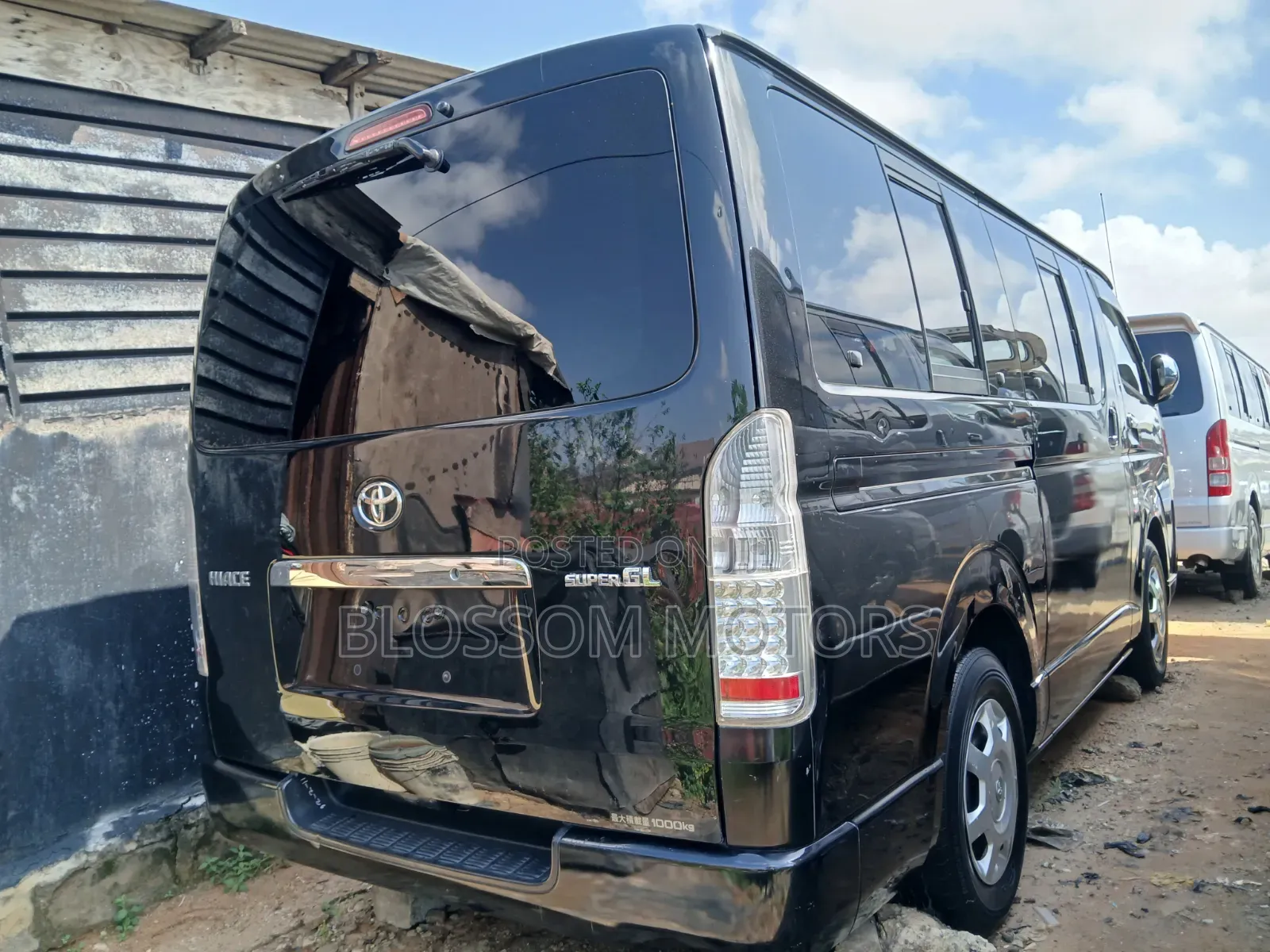 Toyota HiAce 2012 Grey