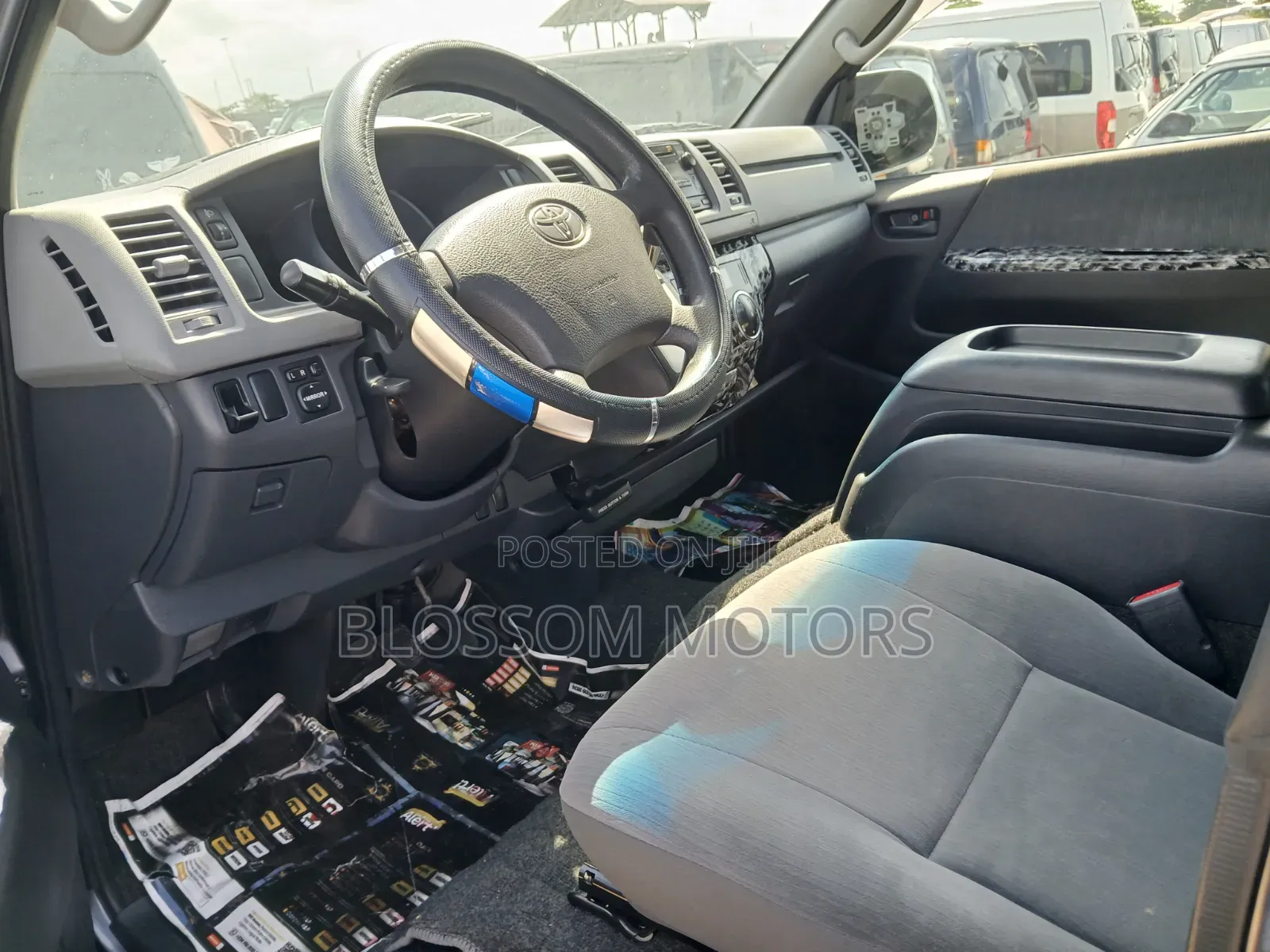 Toyota HiAce 2012 Grey
