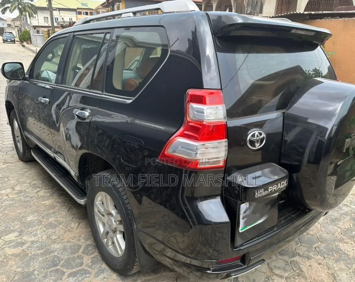 Toyota Land Cruiser Prado 2.7 i 2012 Black