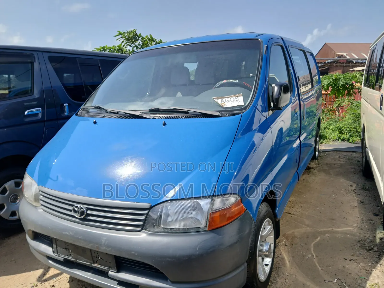 Toyota HiAce 2004 Blue
