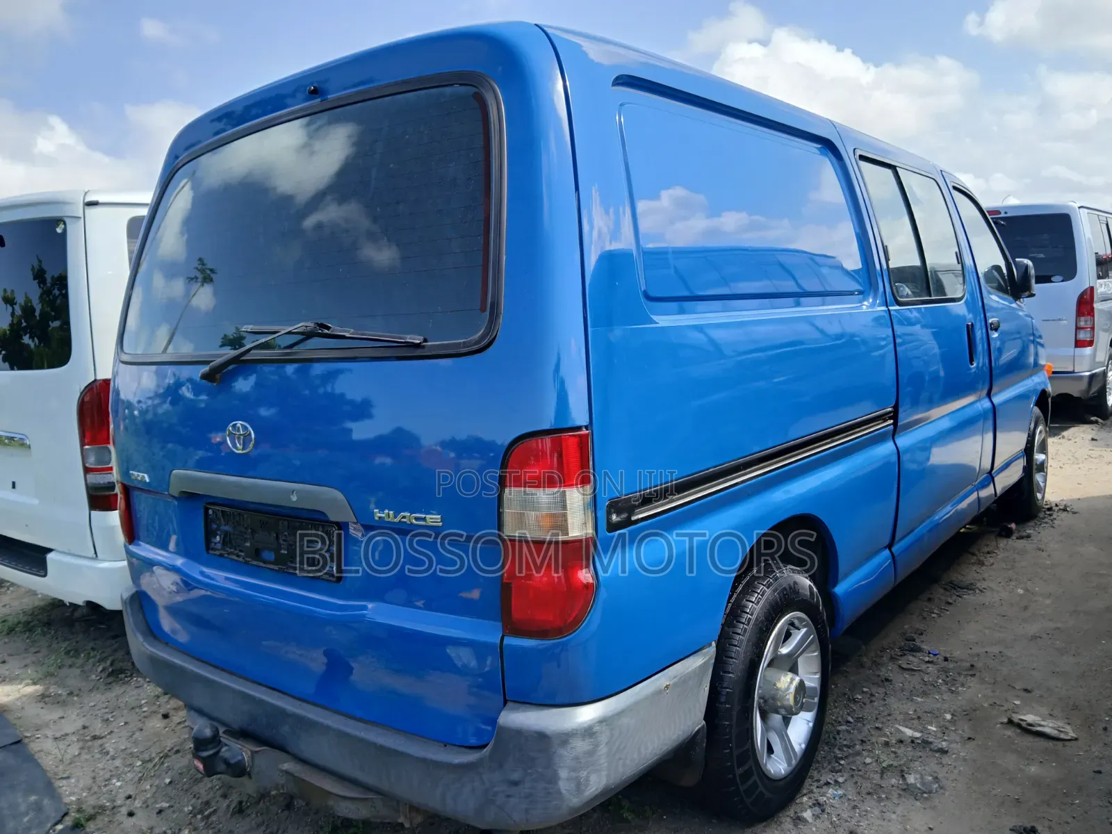 Toyota HiAce 2004 Blue