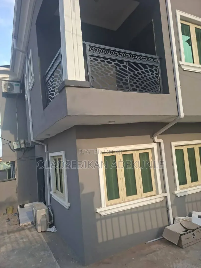 2bdrm Duplex in Omolayo Akobo Estate for rent