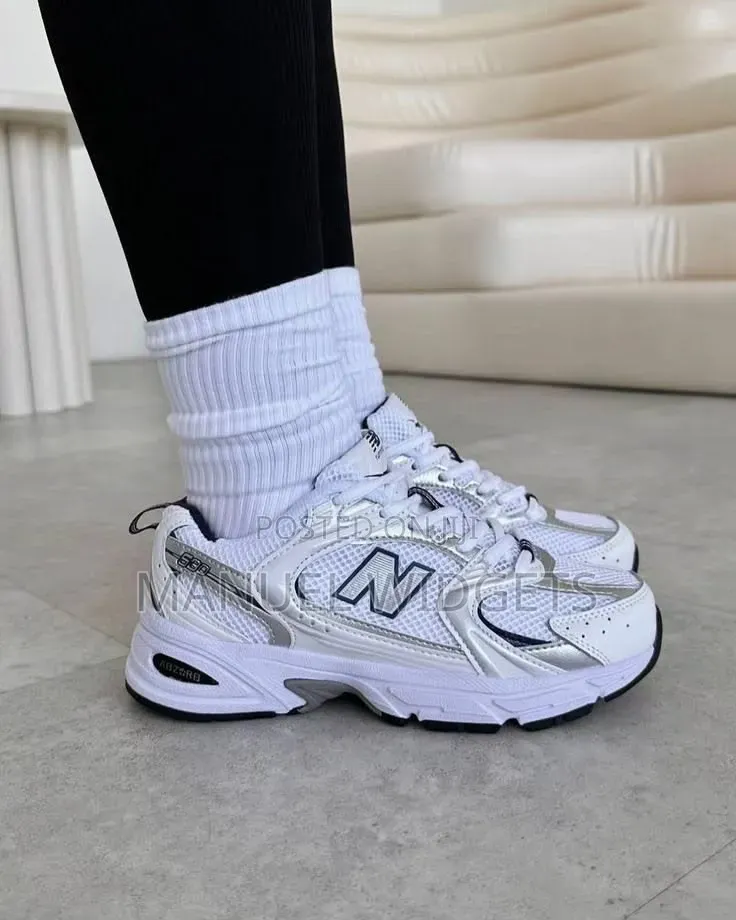 New Balance Unisex Sneakers — Premium Quality