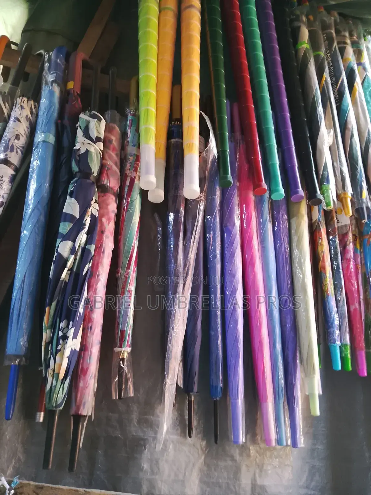 Gabriel Umbrellas Pros