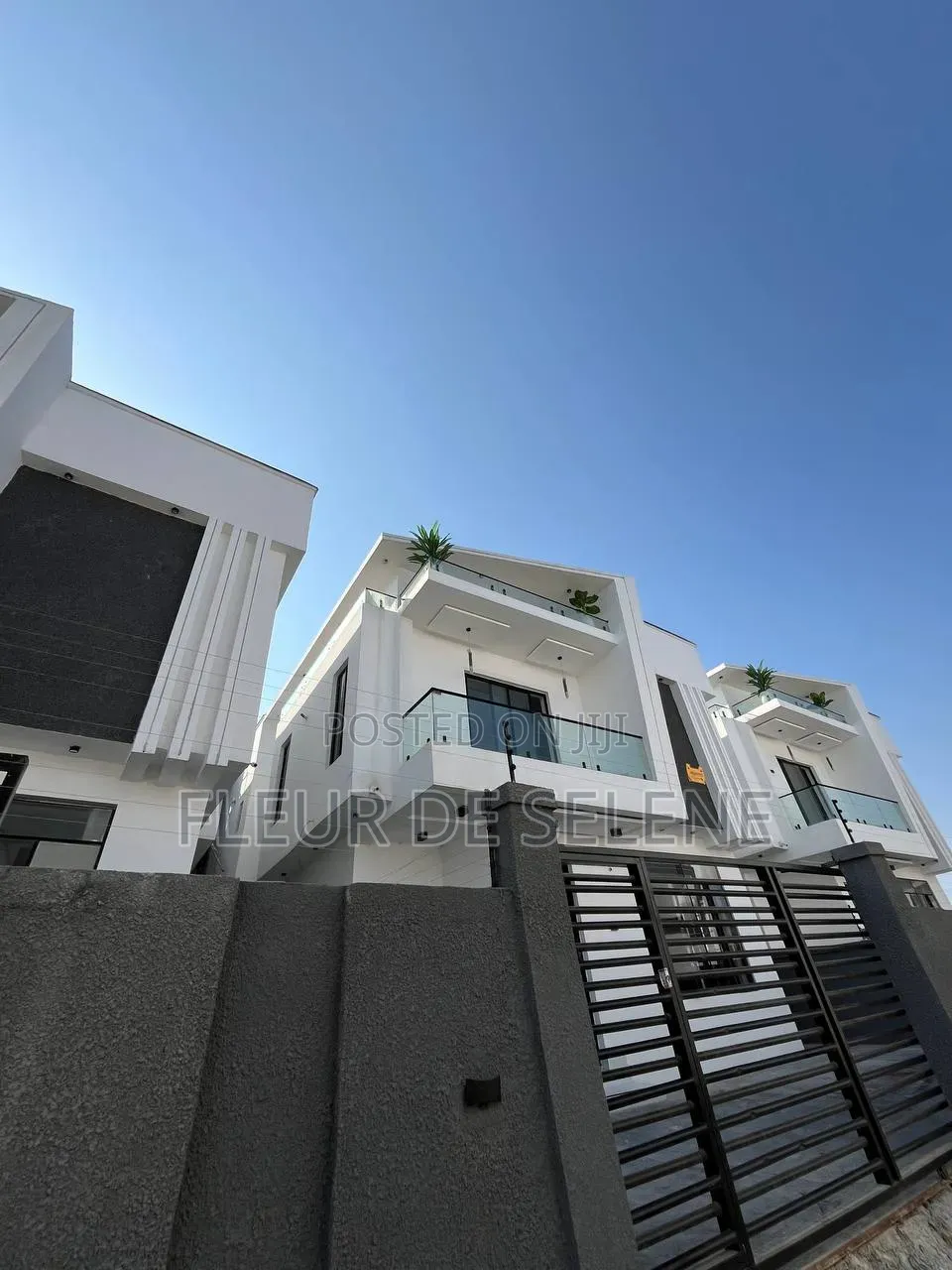 4bdrm Duplex in Lagos Island / Lagos Island for sale