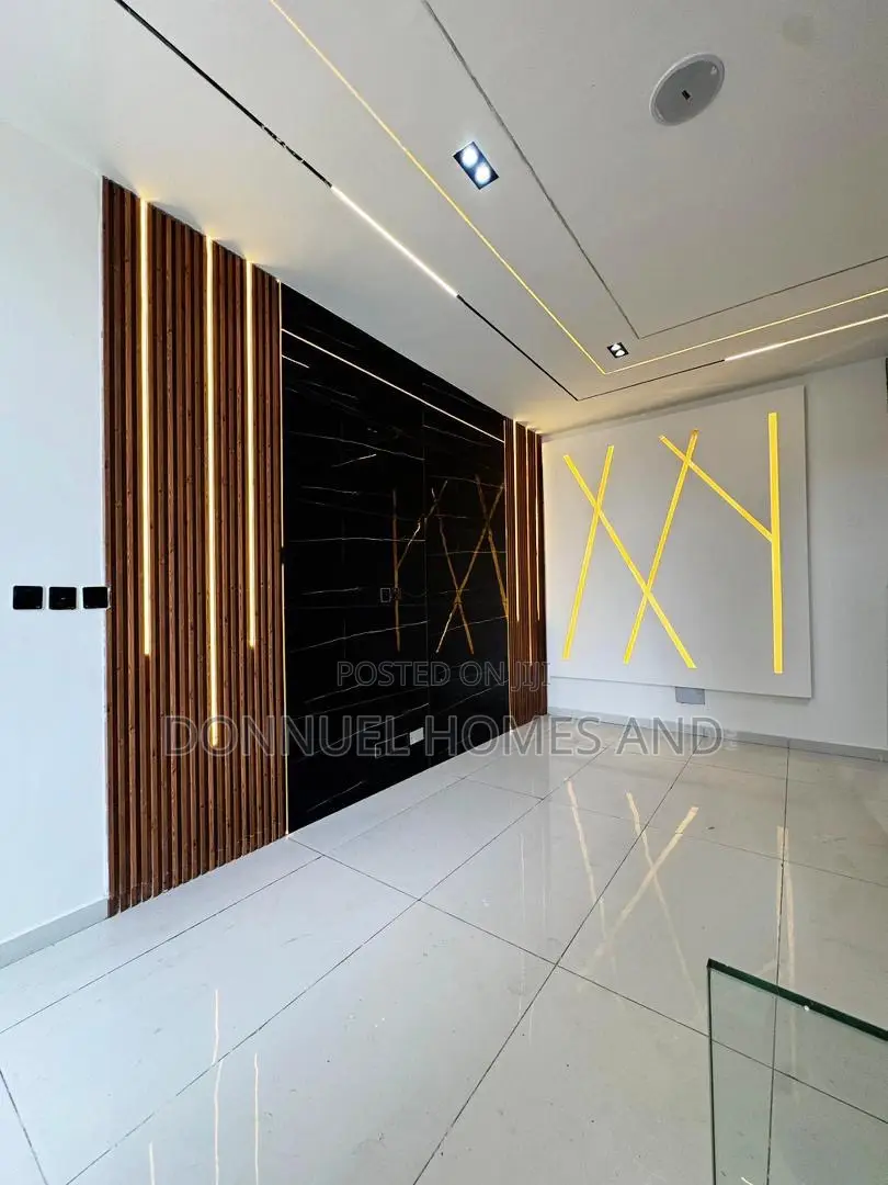 4bdrm Duplex in Lekki Expressway for sale