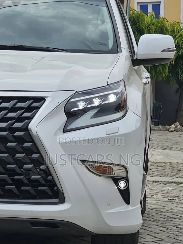 Lexus GX 460 AWD 2023 White