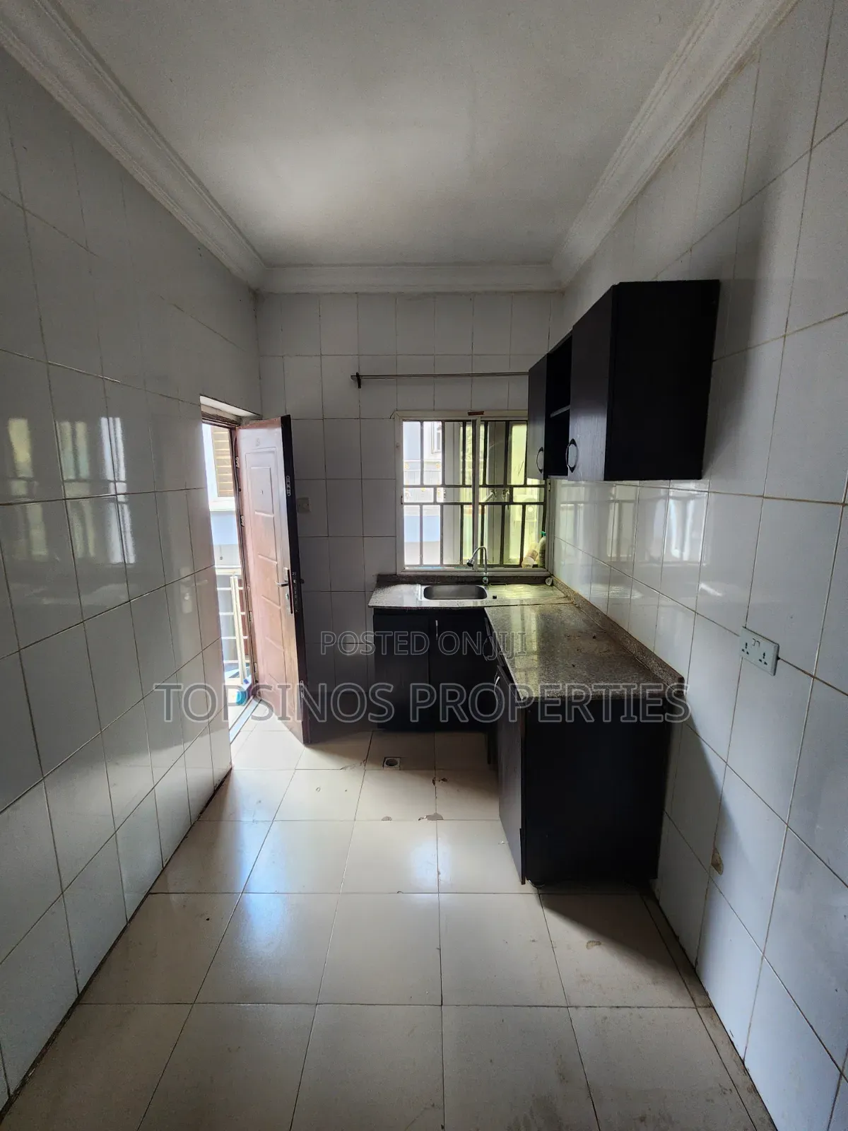 2bdrm Block of Flats in Dawaki for rent