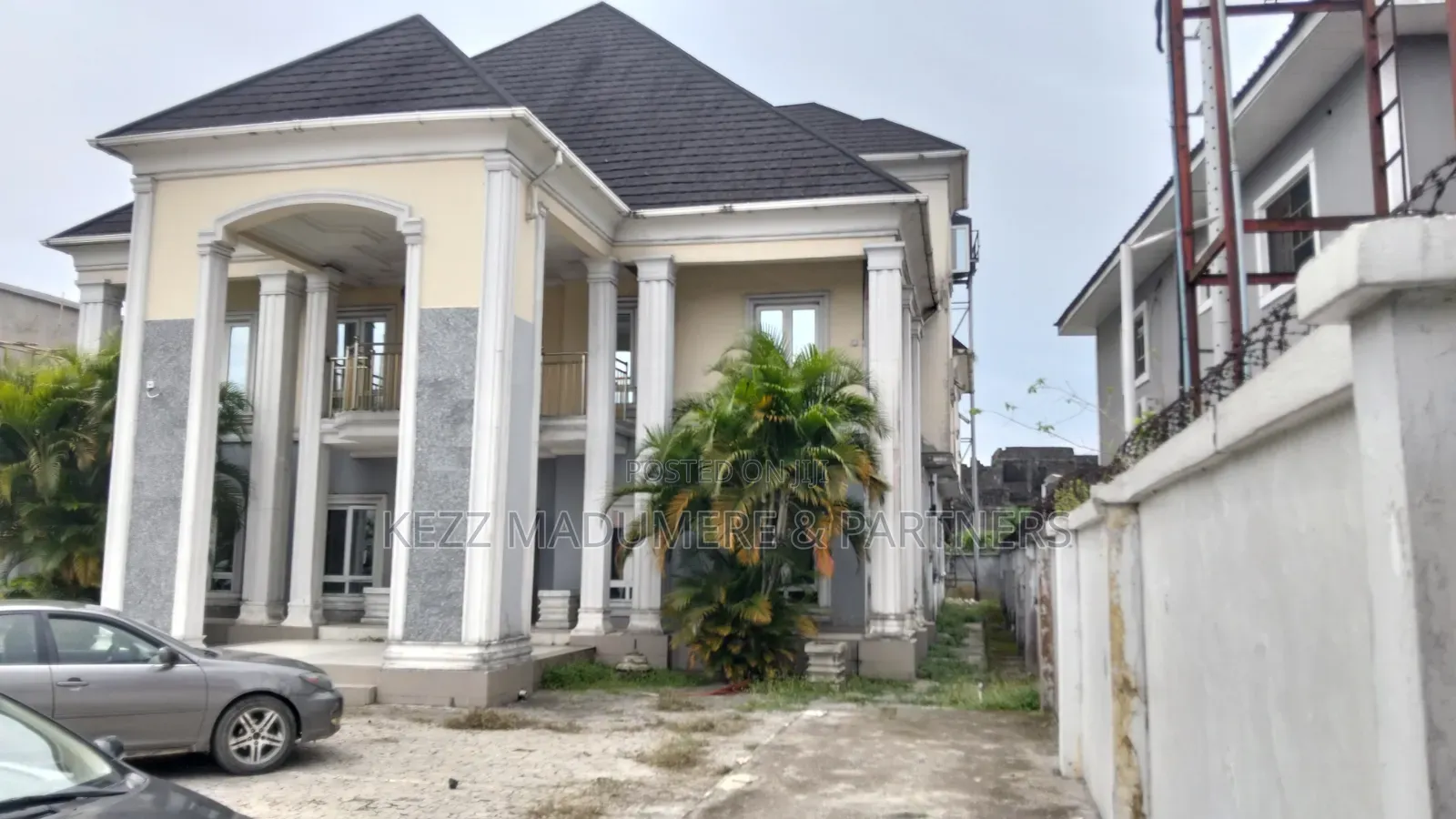 6bdrm Duplex in Royal Estate Dr, Old GRA for rent