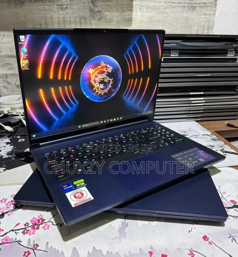 Laptop MSI Stealth 16 Studio A13VG 32GB Intel Core i7 SSD 1T