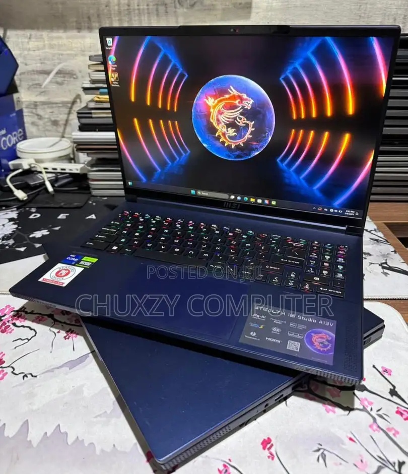 Laptop MSI Stealth 16 Studio A13VG 32GB Intel Core i7 SSD 1T