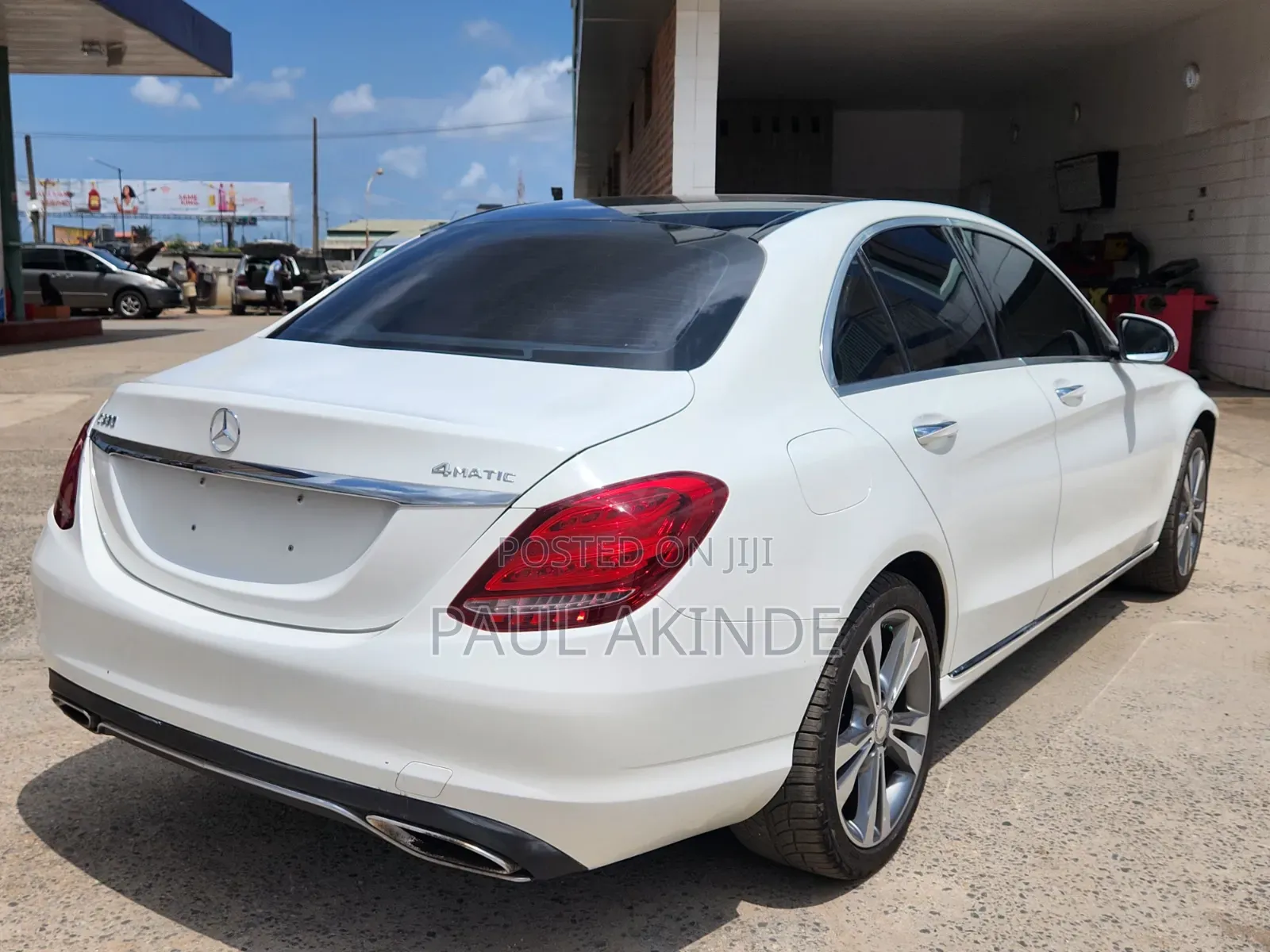 Mercedes-Benz C300 Luxury 4dr AWD 4Matic Sedan (2.0L 4cyl 7A) 2015