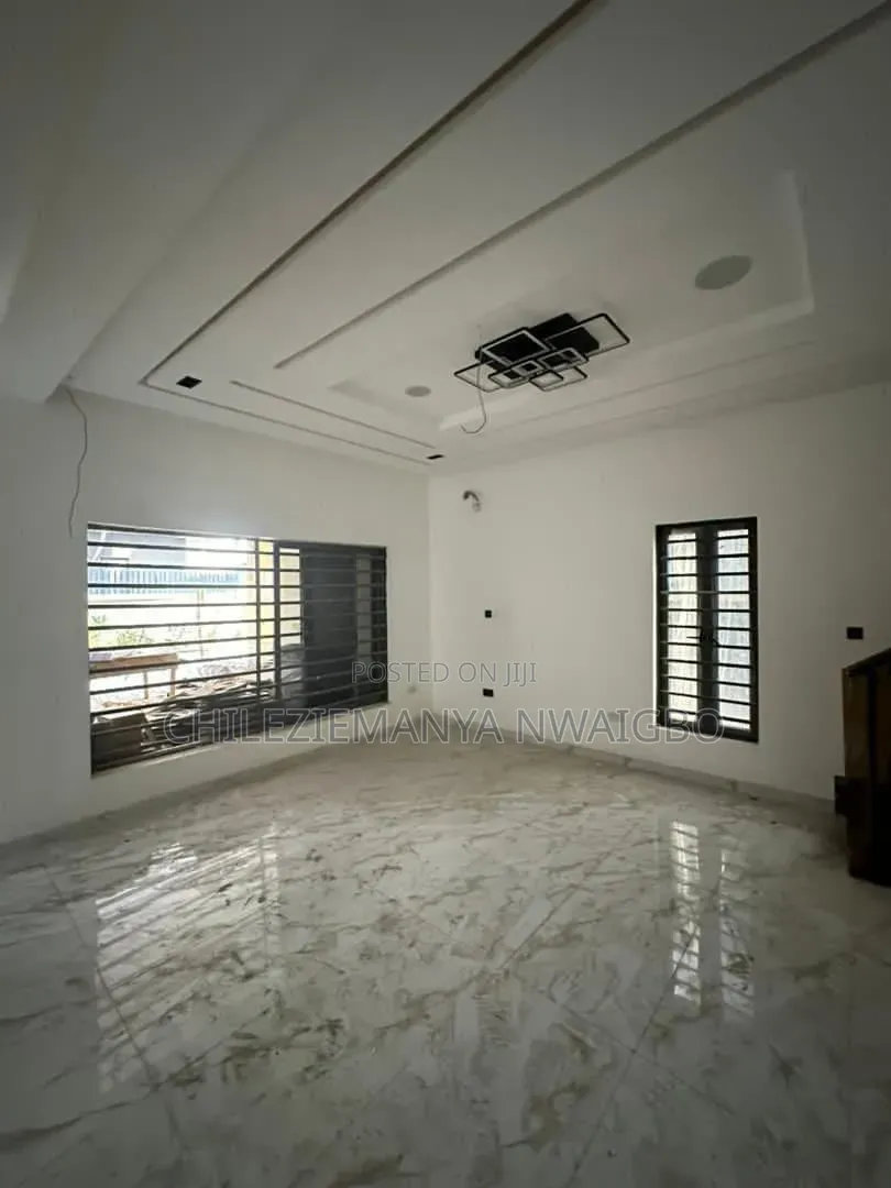 4bdrm Duplex in Berger for sale