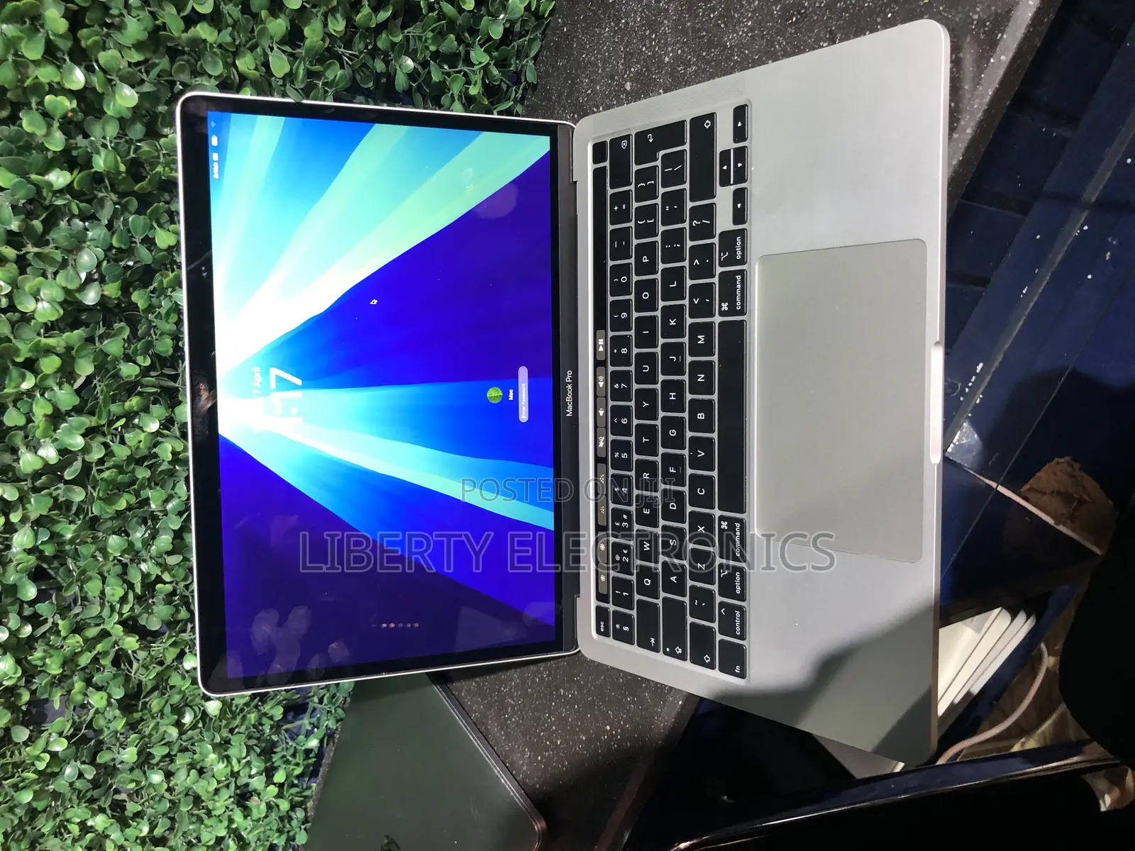 Laptop Apple MacBook Pro 32GB Intel Core i7 SSD 512GB
