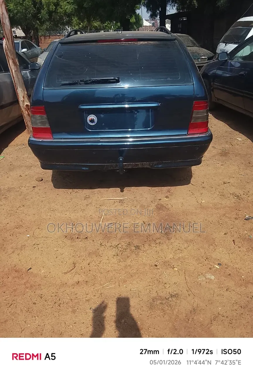 Mercedes-Benz C180 2000 Blue