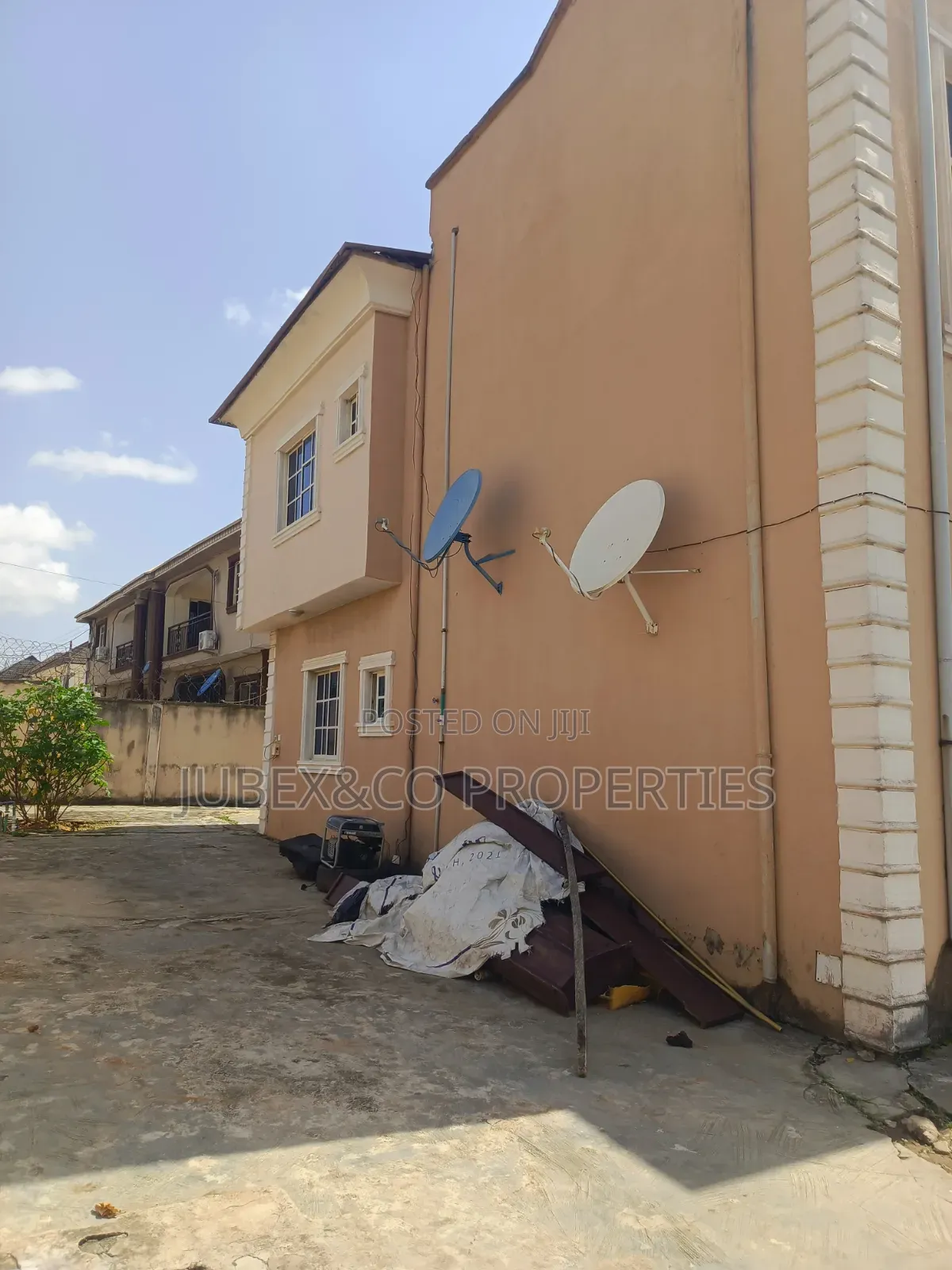 3bdrm Block of Flats in Ama Pepu, Isheri / Egbe Idimu for sale