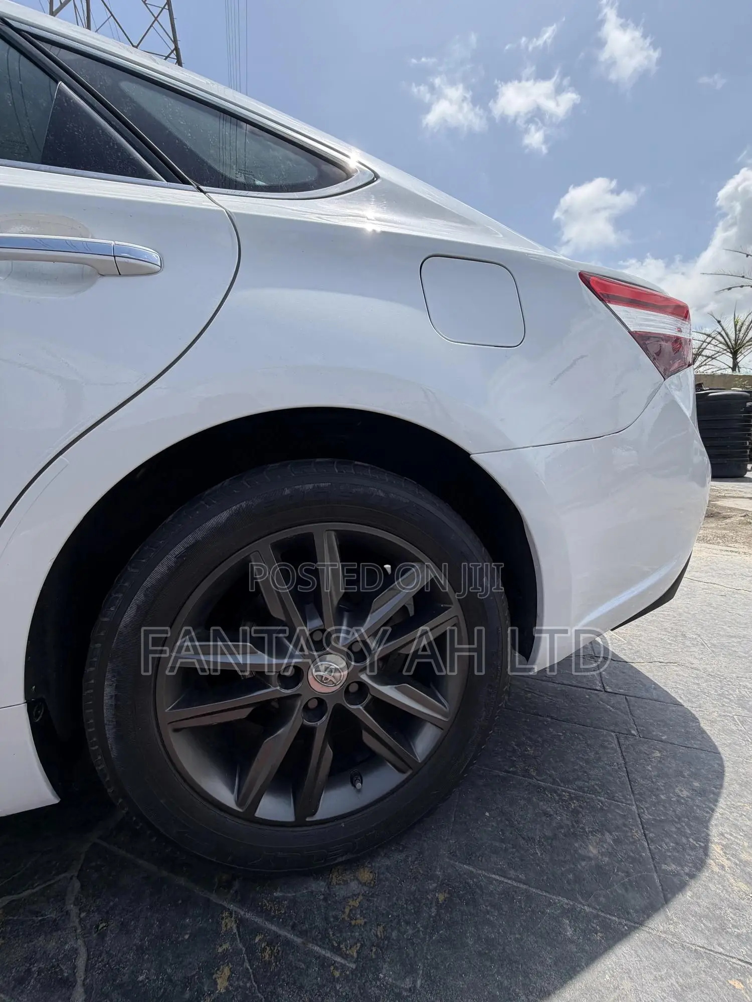 Toyota Avalon XLE 4dr Sedan (3.5L 6cyl 6A) 2014 White
