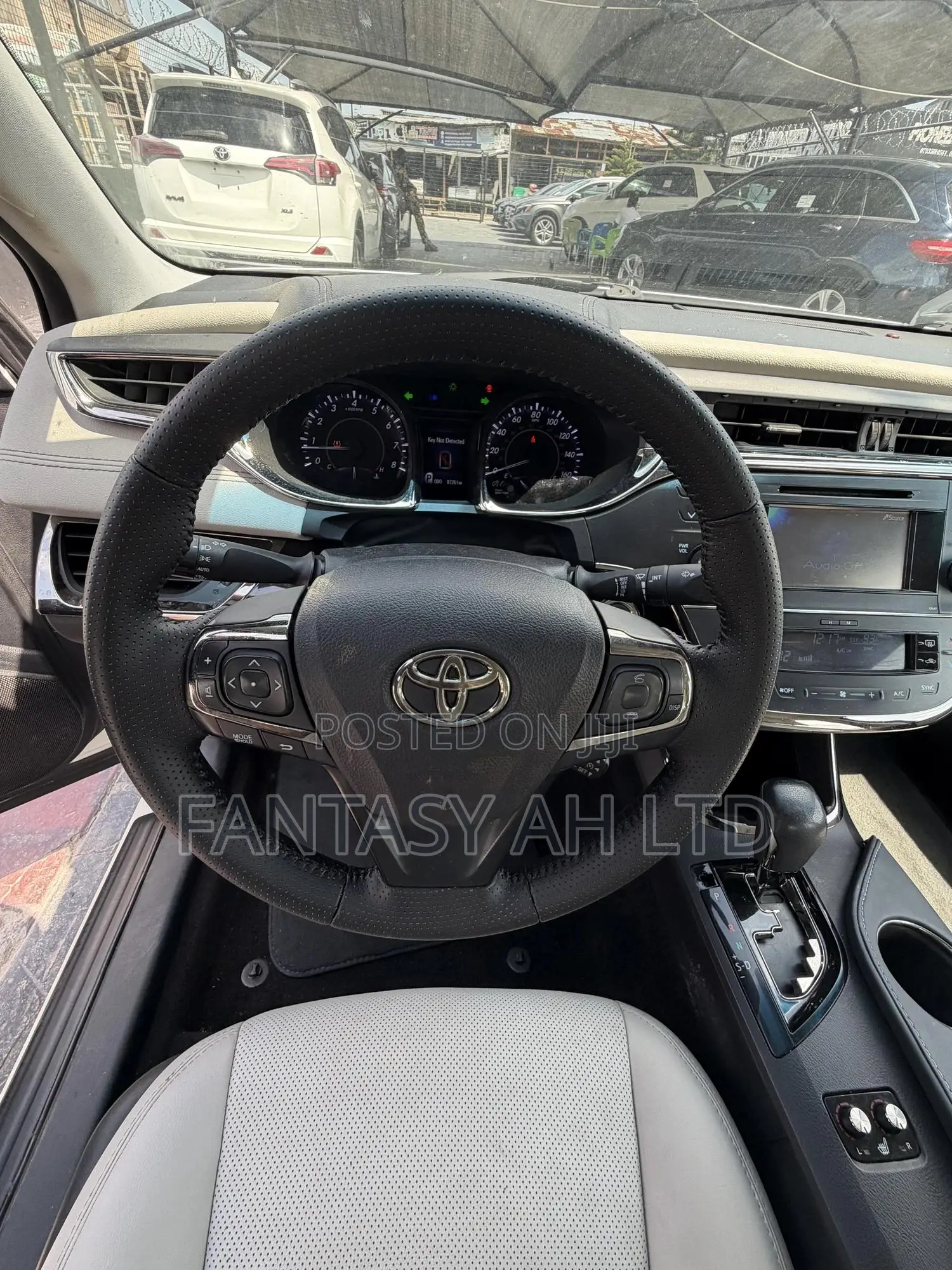 Toyota Avalon XLE 4dr Sedan (3.5L 6cyl 6A) 2014 White