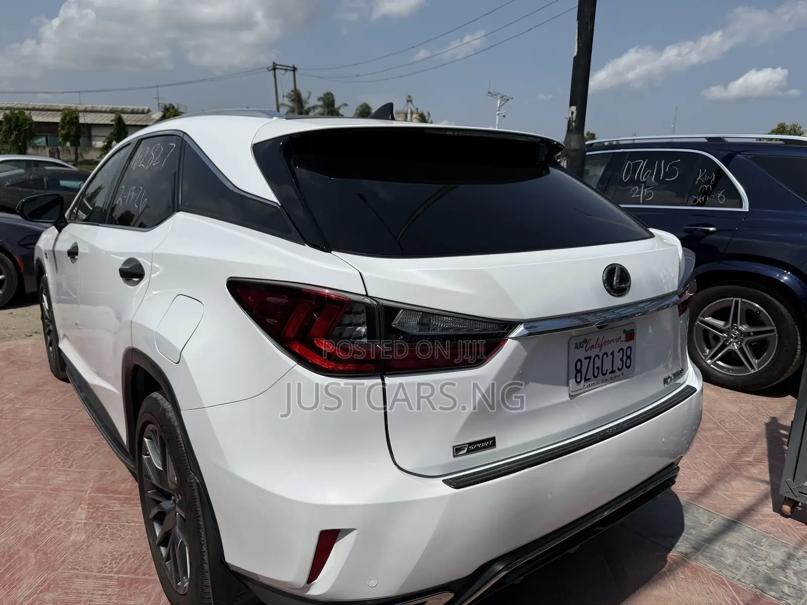Lexus RX 350L Luxury FWD 2019 White