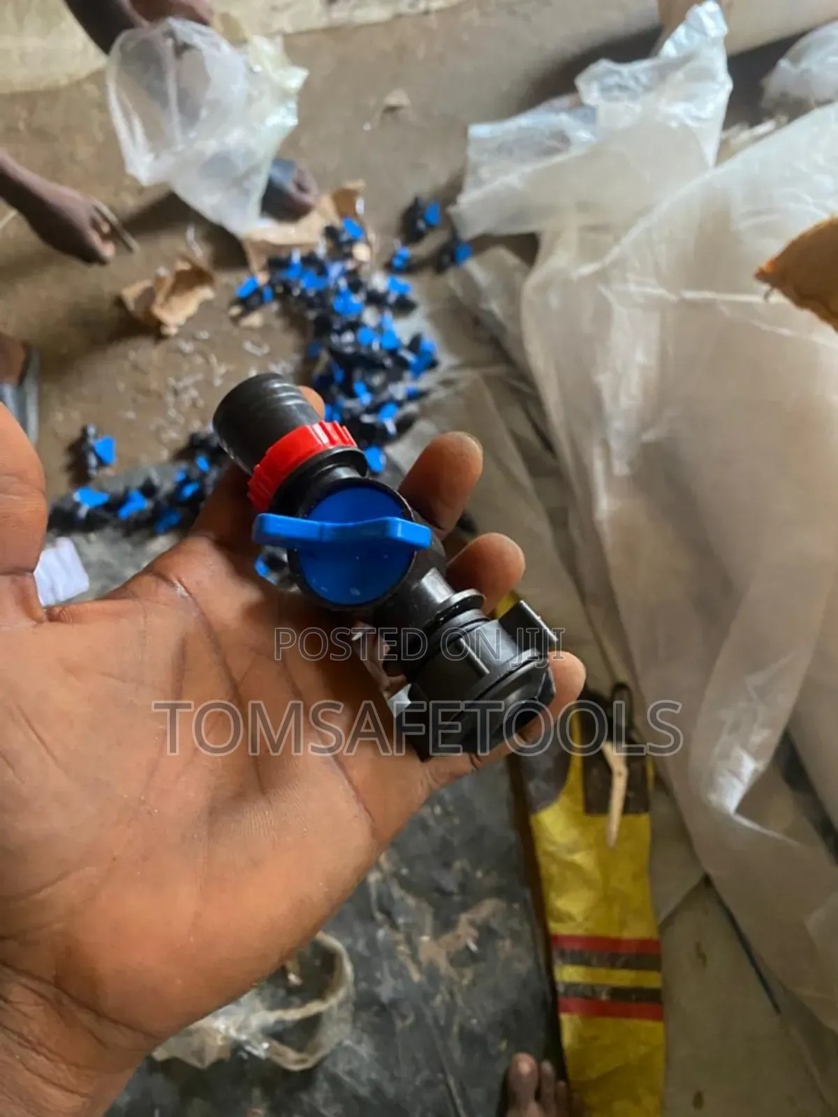 Layflat Connector With Valve