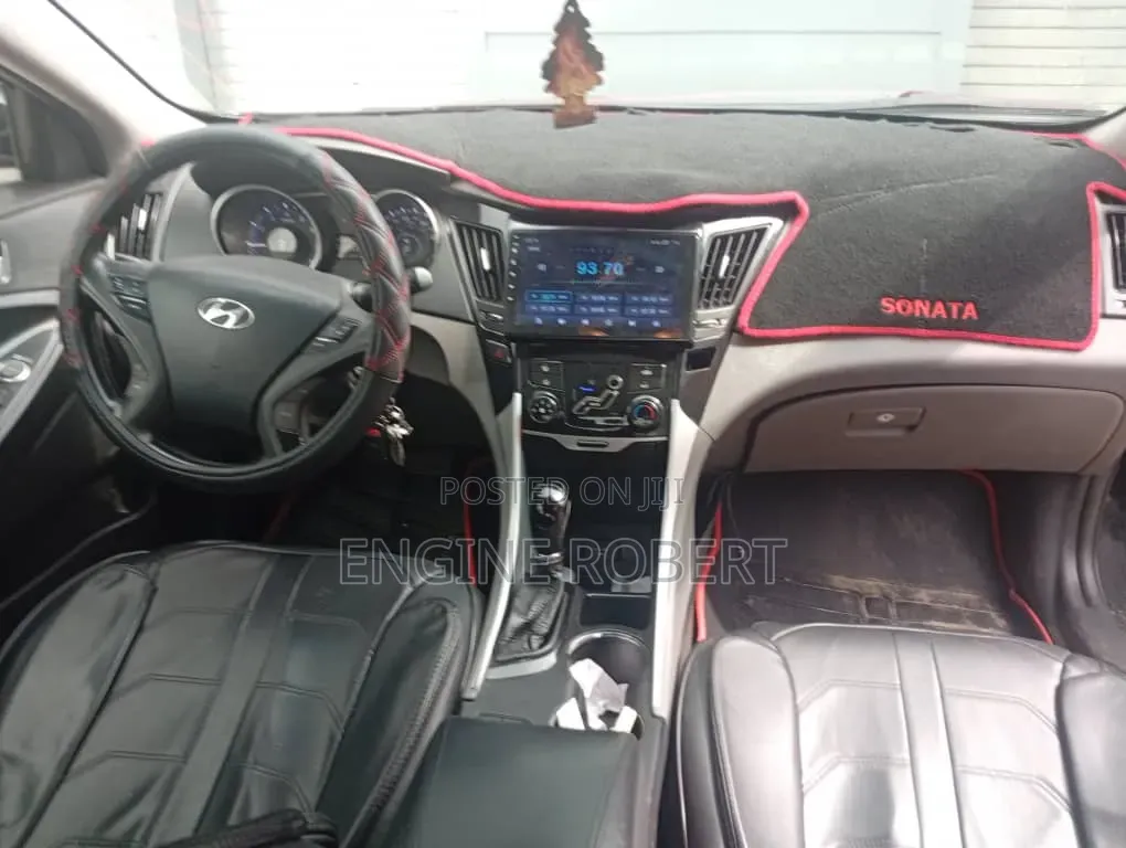 Hyundai Sonata Limited Sedan FWD (2.4L 4cyl 6A) 2012 Black