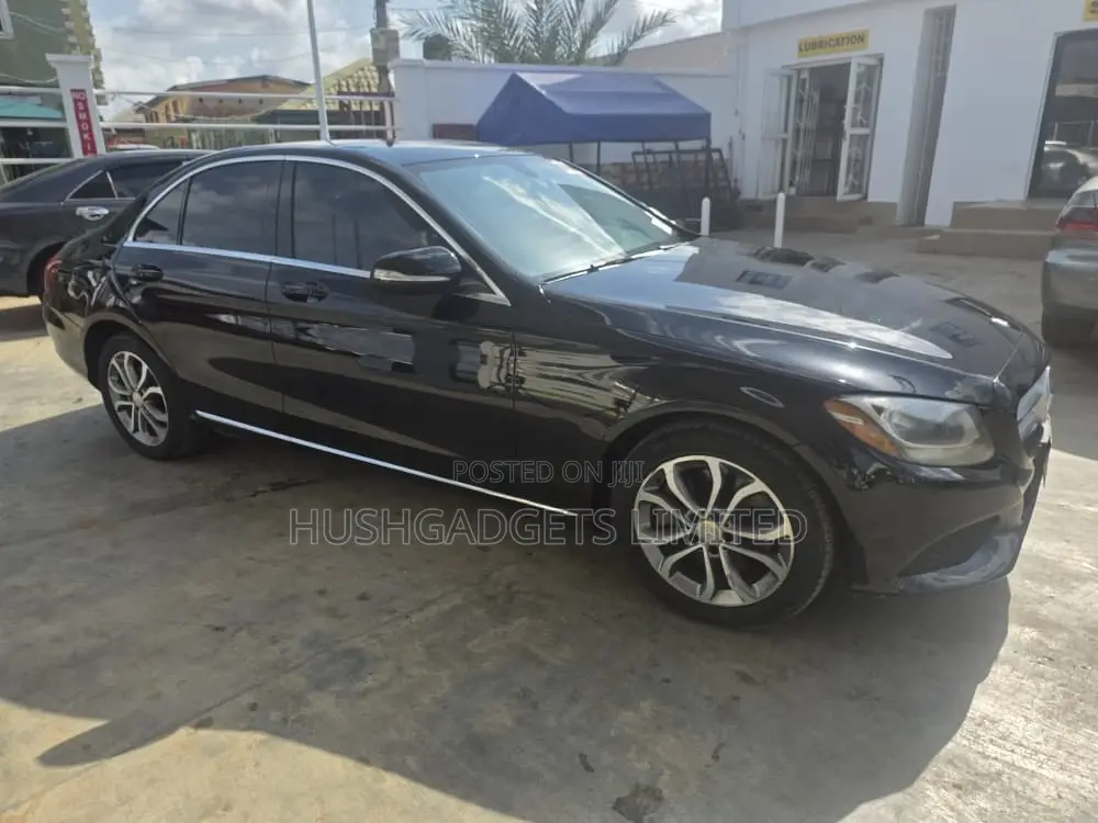 Mercedes-Benz C300 Base AWD 4Matic Sedan (2.0L 4cyl 7A) 2015 Black