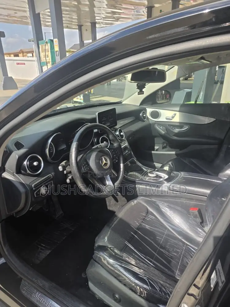 Mercedes-Benz C300 Base AWD 4Matic Sedan (2.0L 4cyl 7A) 2015 Black