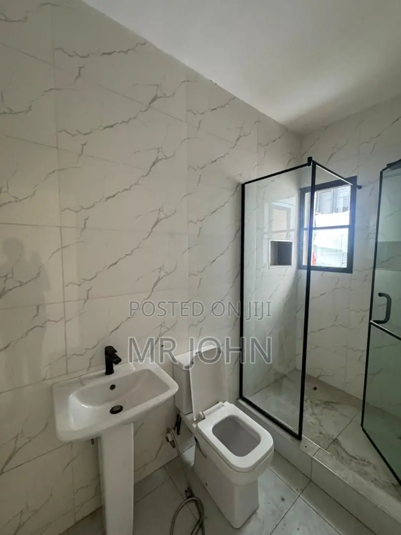 4bdrm House in Lekki 1 D Man Pr for rent