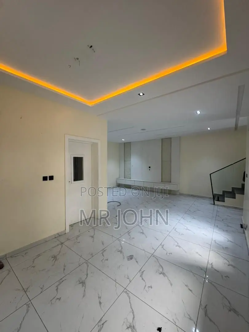 4bdrm House in Lekki 1 D Man Pr for rent