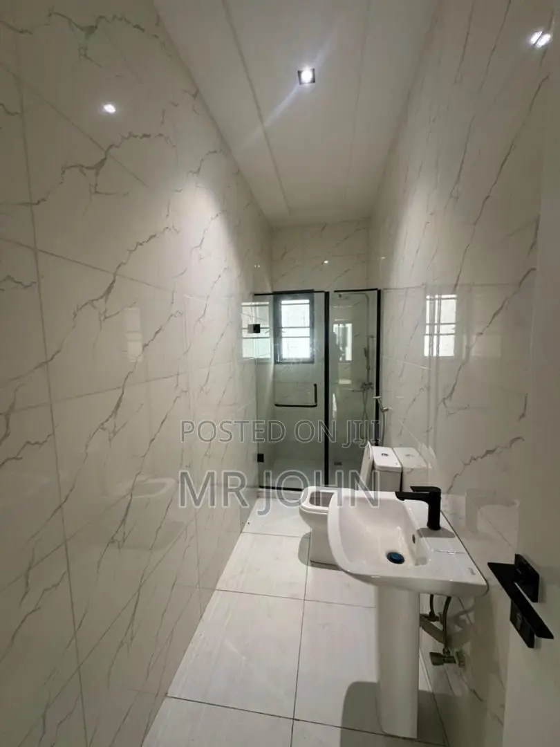 4bdrm House in Lekki 1 D Man Pr for rent