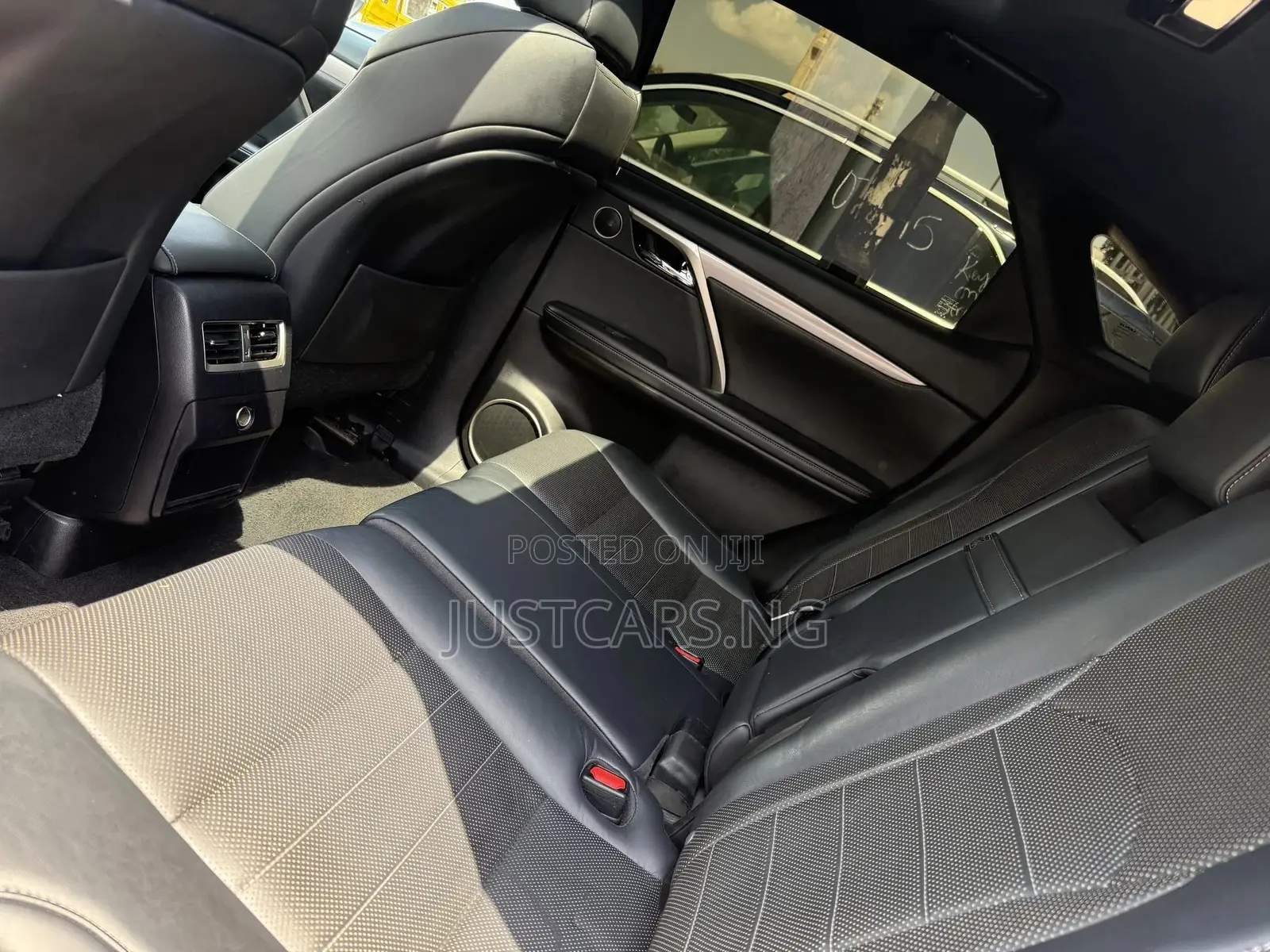 Lexus RX 350L Luxury FWD 2019 White