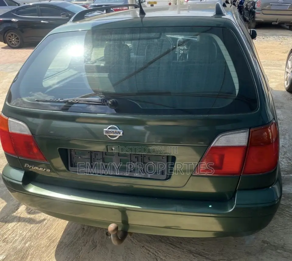 Nissan Primera 2000 Green
