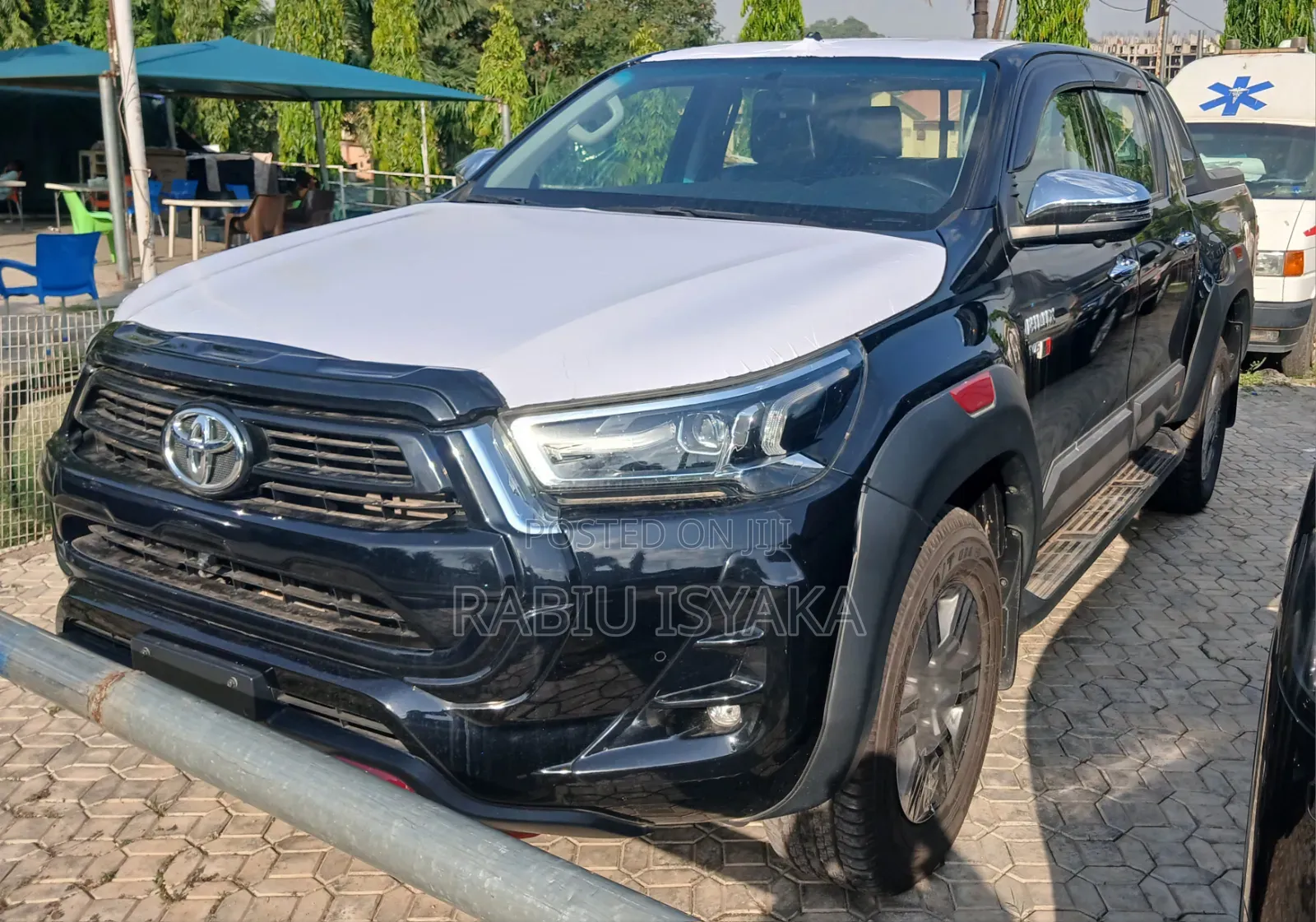 New Toyota Hilux 2025 Black
