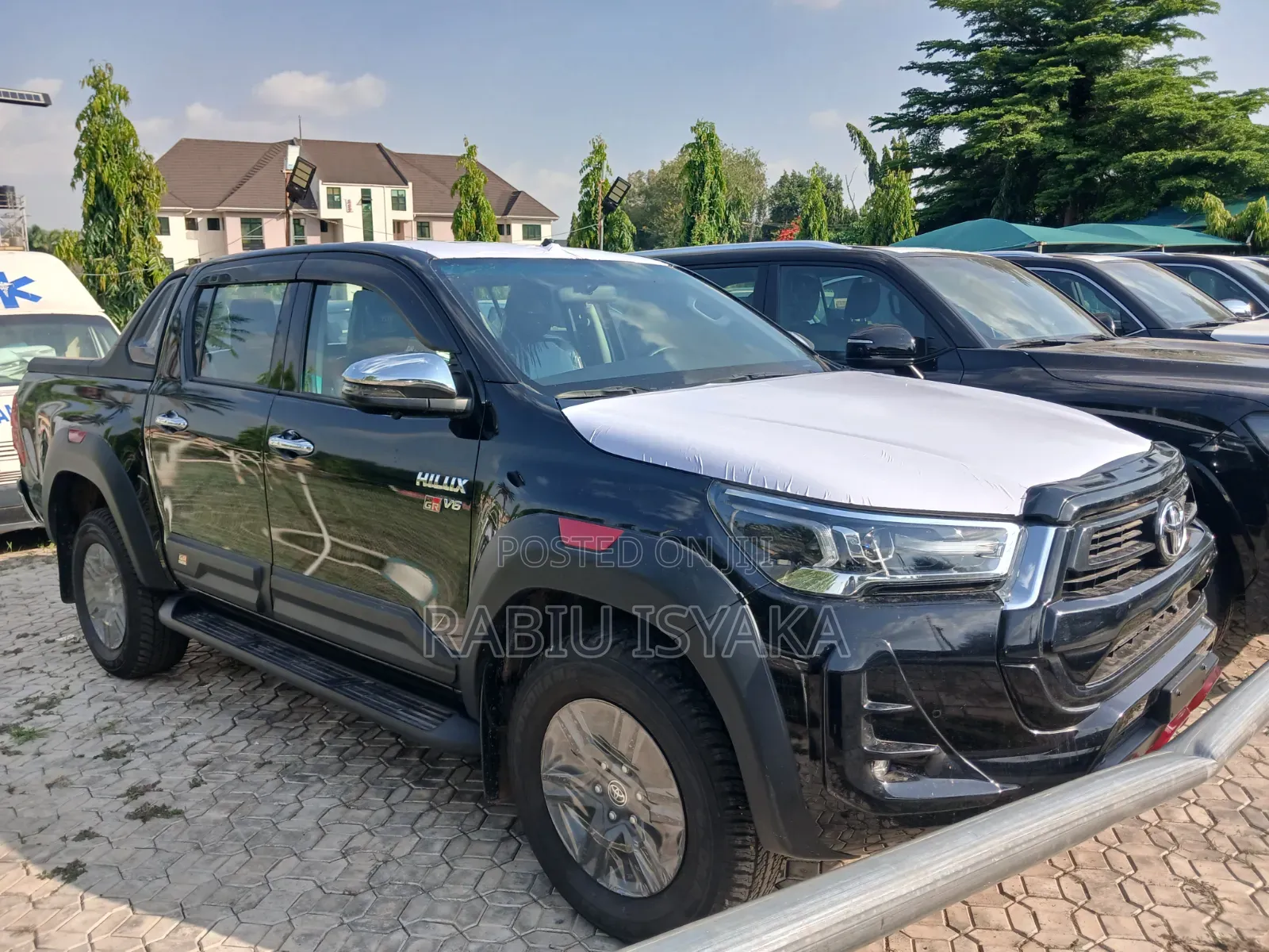 New Toyota Hilux 2025 Black