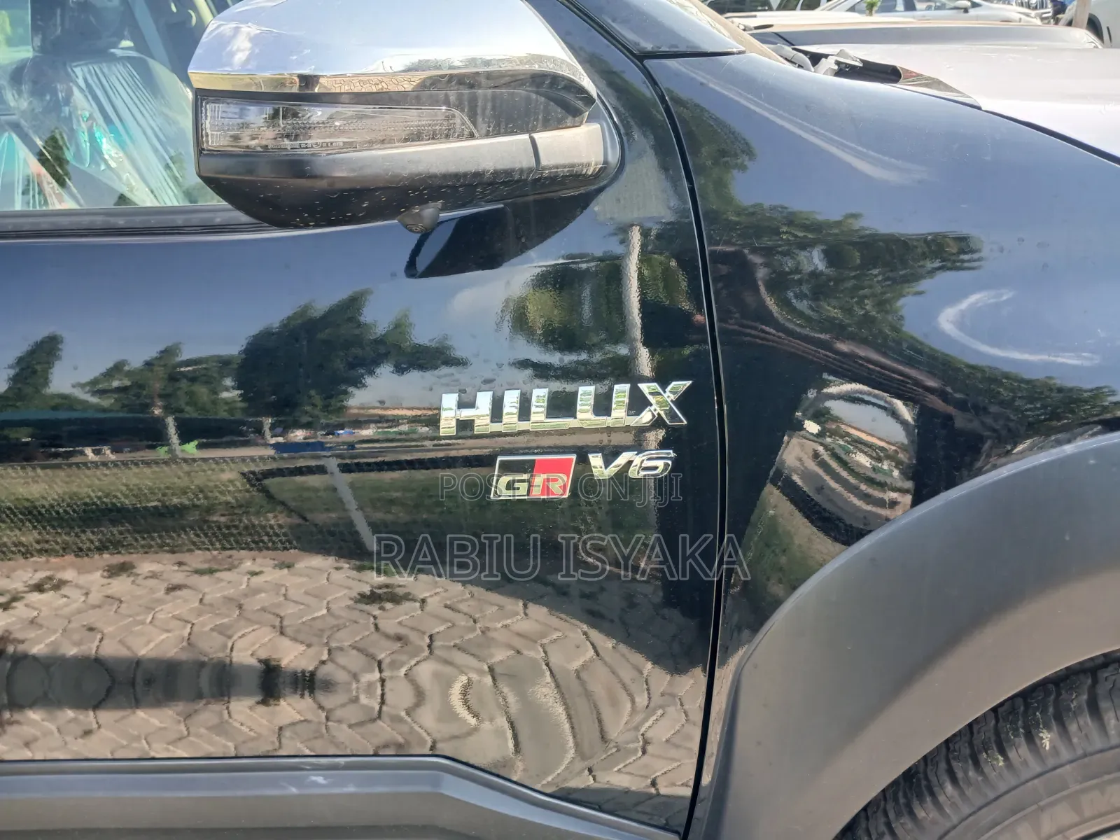 New Toyota Hilux 2025 Black