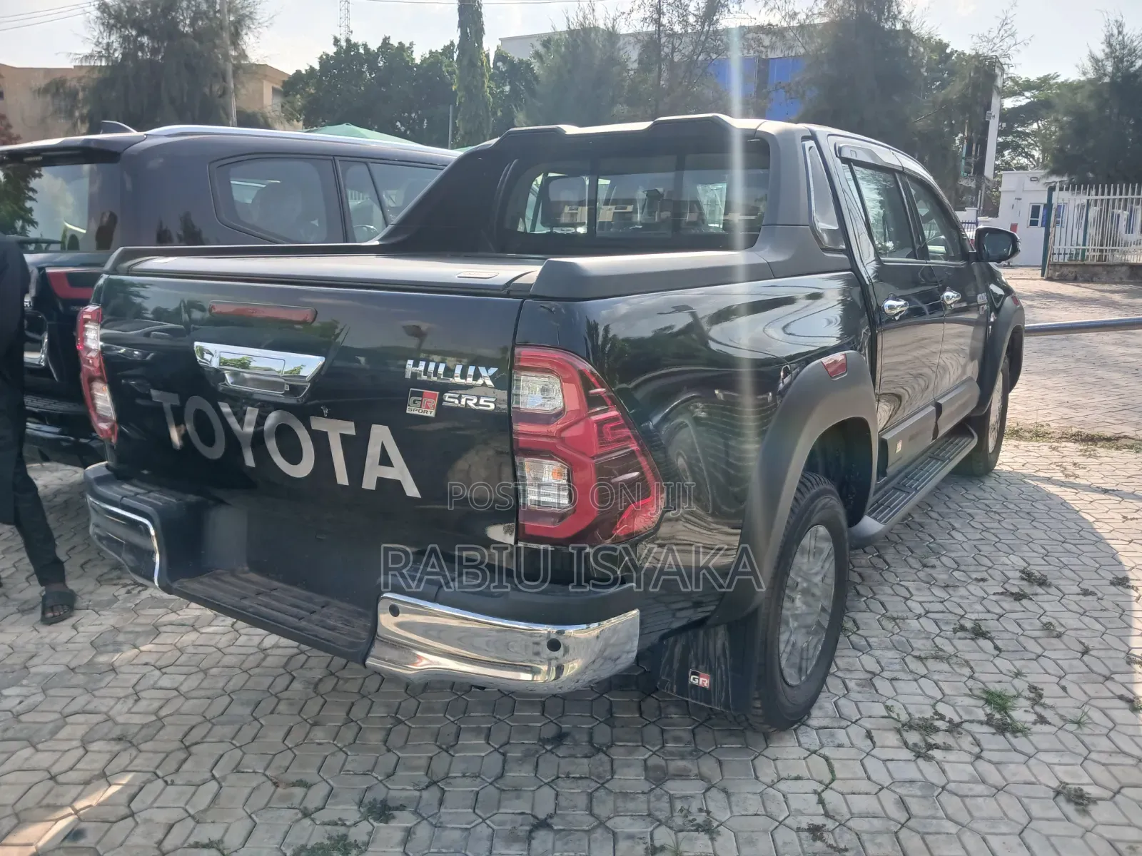 New Toyota Hilux 2025 Black