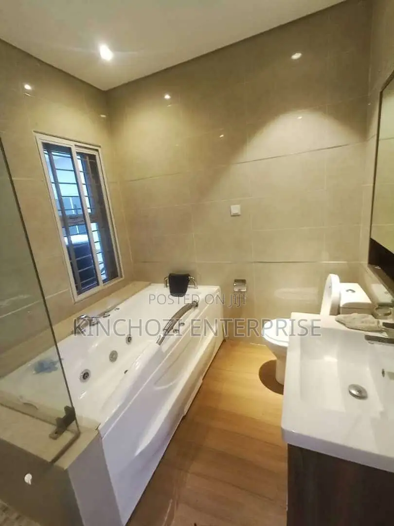 3bdrm Duplex in Earls Court Ikate for sale