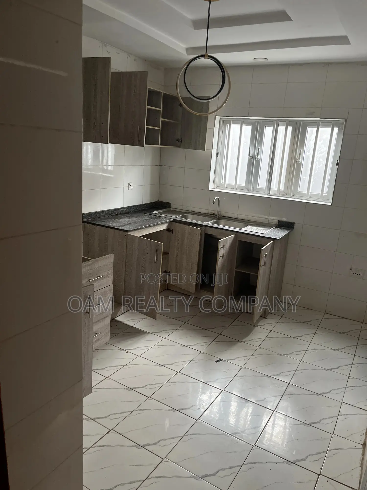 Furnished 4bdrm Bungalow in Apata for sale