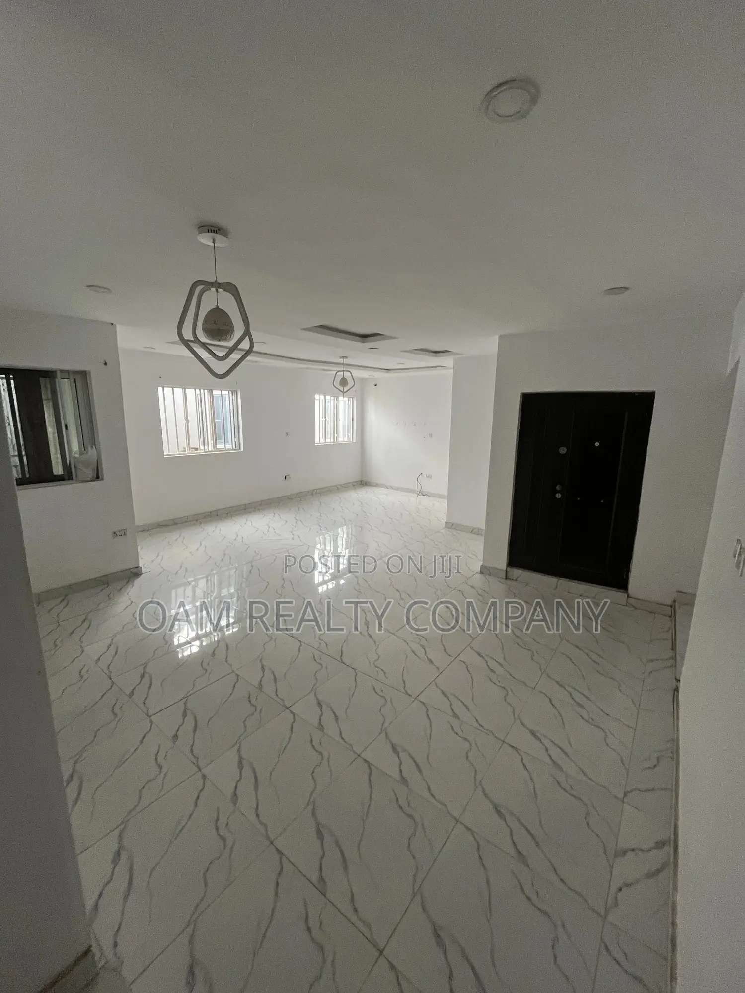 Furnished 4bdrm Bungalow in Apata for sale