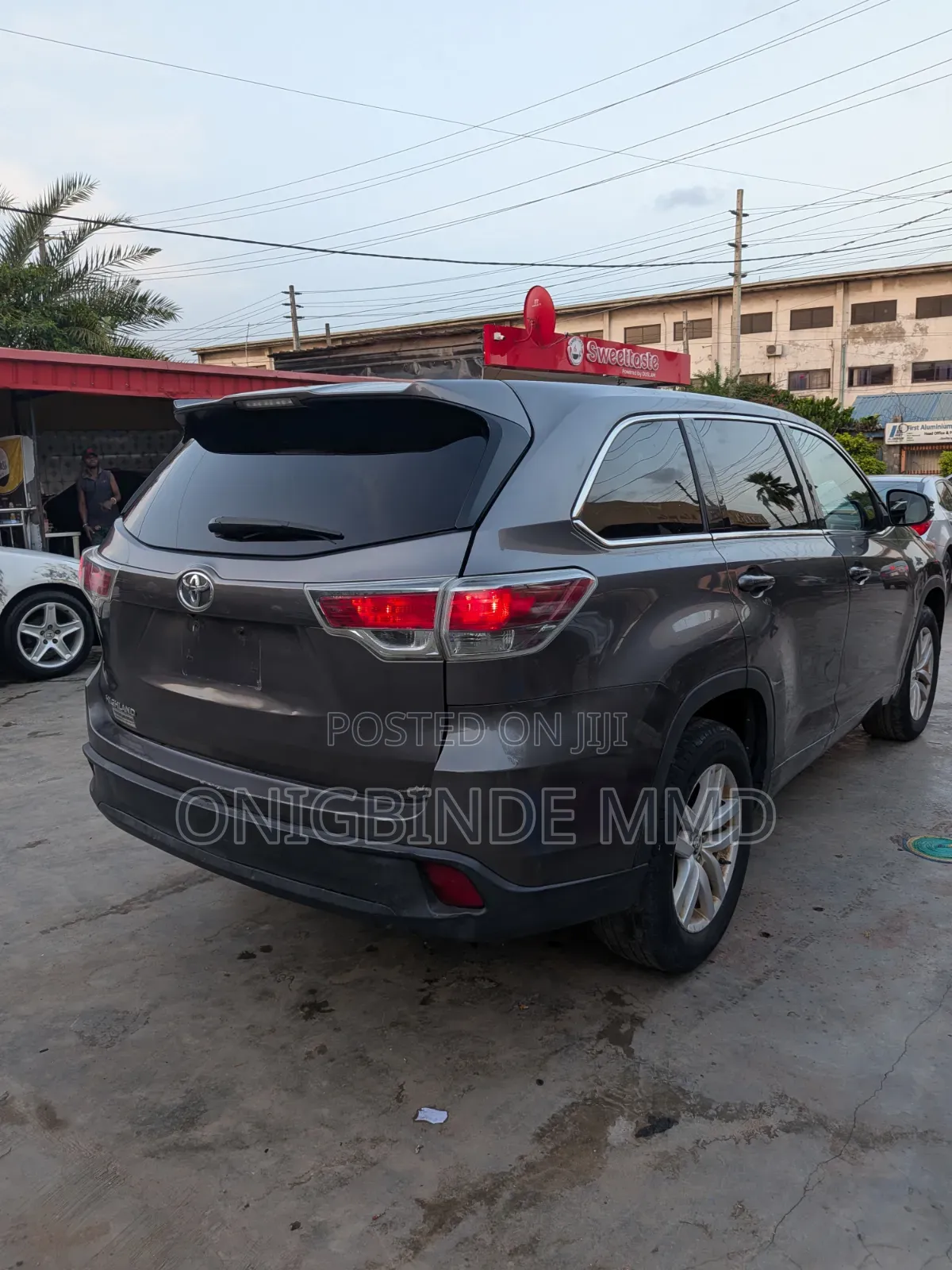 Toyota Highlander LE 4x2 (2.7L 4cyl 6A) 2016 Gray